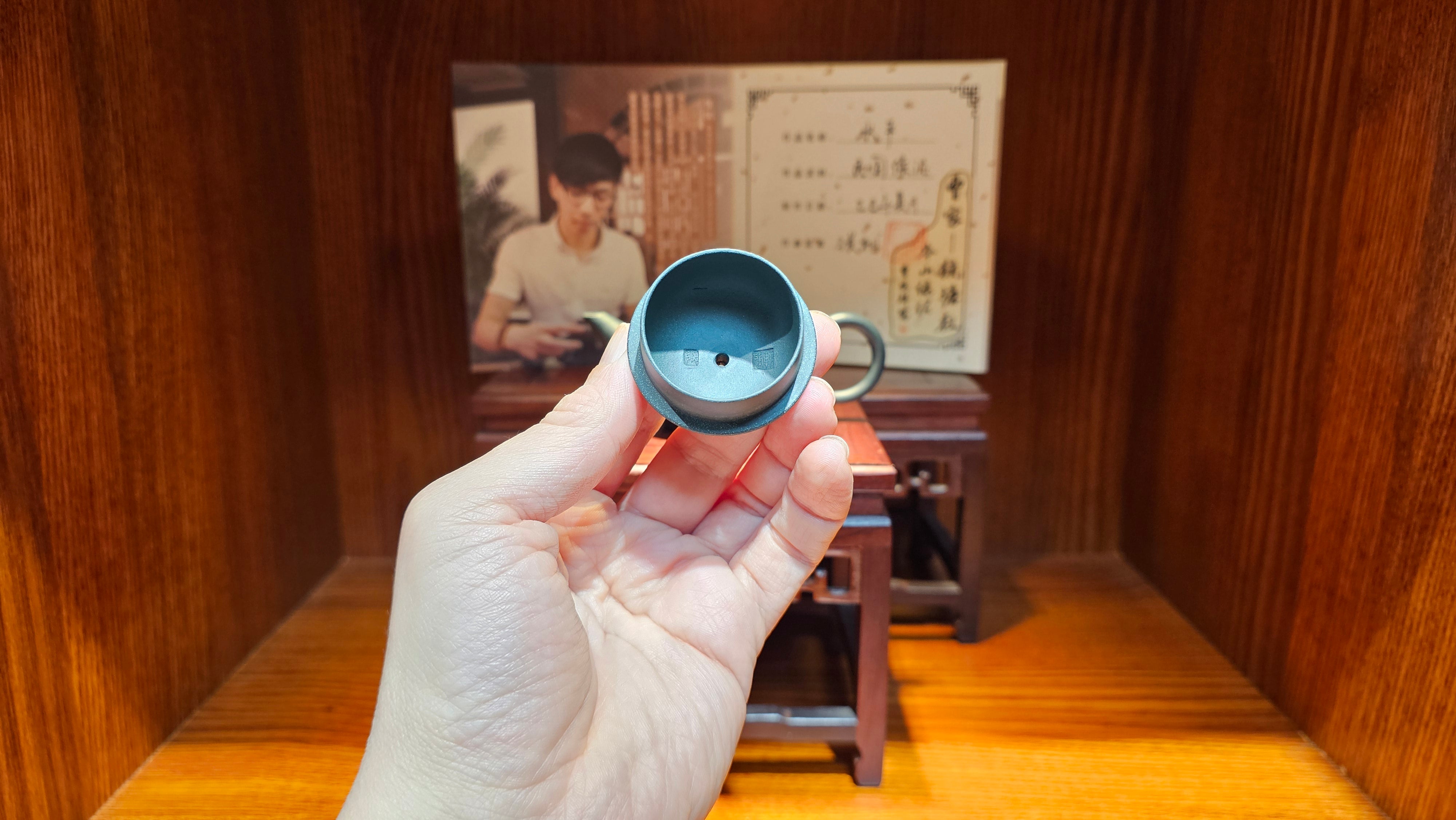 《薄胎水平》"Thin-Walled Construct ~ Shui Ping", 98.5ml!, by L4 Assoc Master Artist Zhang Ke, Using Our Cao Family's Cherished Min Guo Lü Ni, Endorsed by Premier Master Cao An Xiang. 4th Frame: FLOATING illustration VIDEO!~Congrats to Mr W.W.!