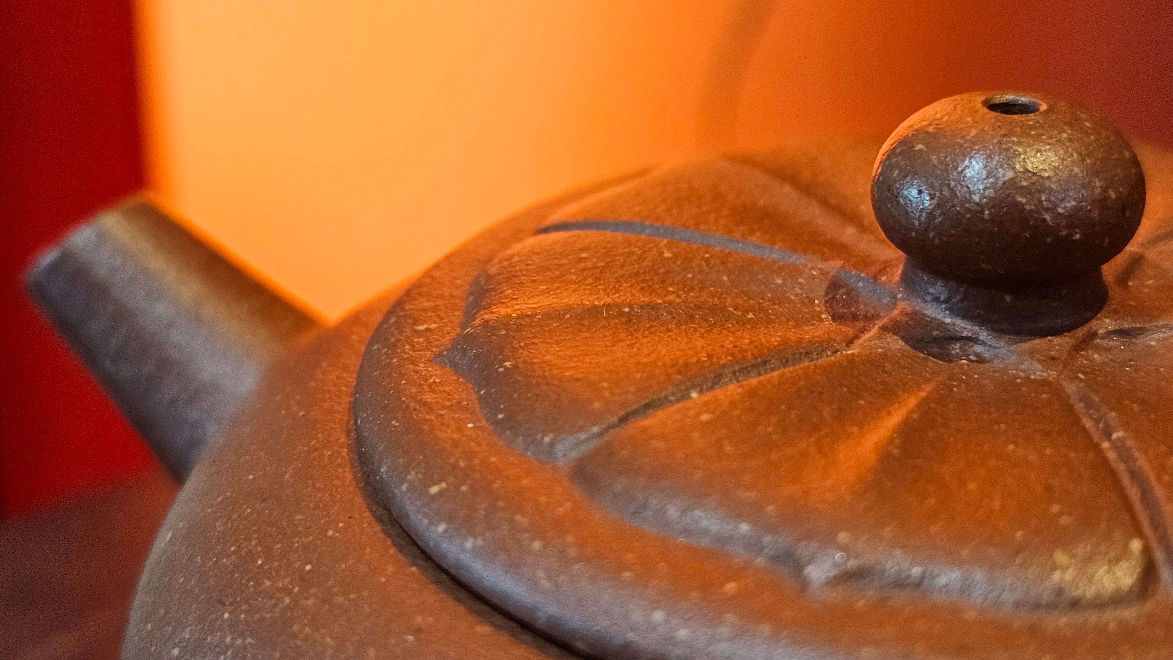 Lian Pu《莲蒲》, 162.8ml, Hong Jiang Po Ni 红降坡泥, by Craftsman Yang Pin Ting 杨聘婷 ~!Congratulations to Ms J.F.! 2007hrs 16th Nov 2025, New York, NY!