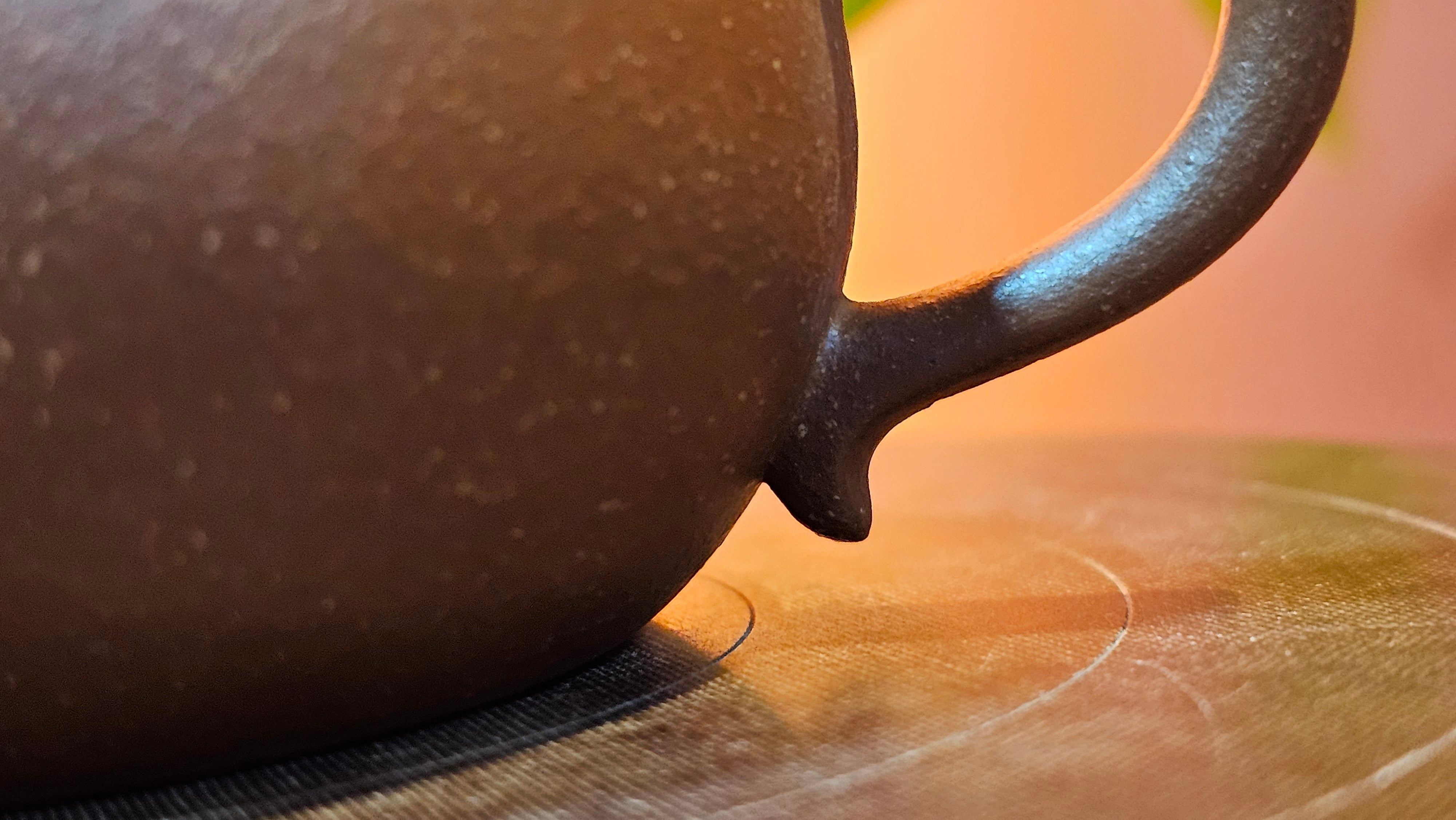 Lian Pu《莲蒲》, 162.8ml, Hong Jiang Po Ni 红降坡泥, by Craftsman Yang Pin Ting 杨聘婷 ~!Congratulations to Ms J.F.! 2007hrs 16th Nov 2025, New York, NY!