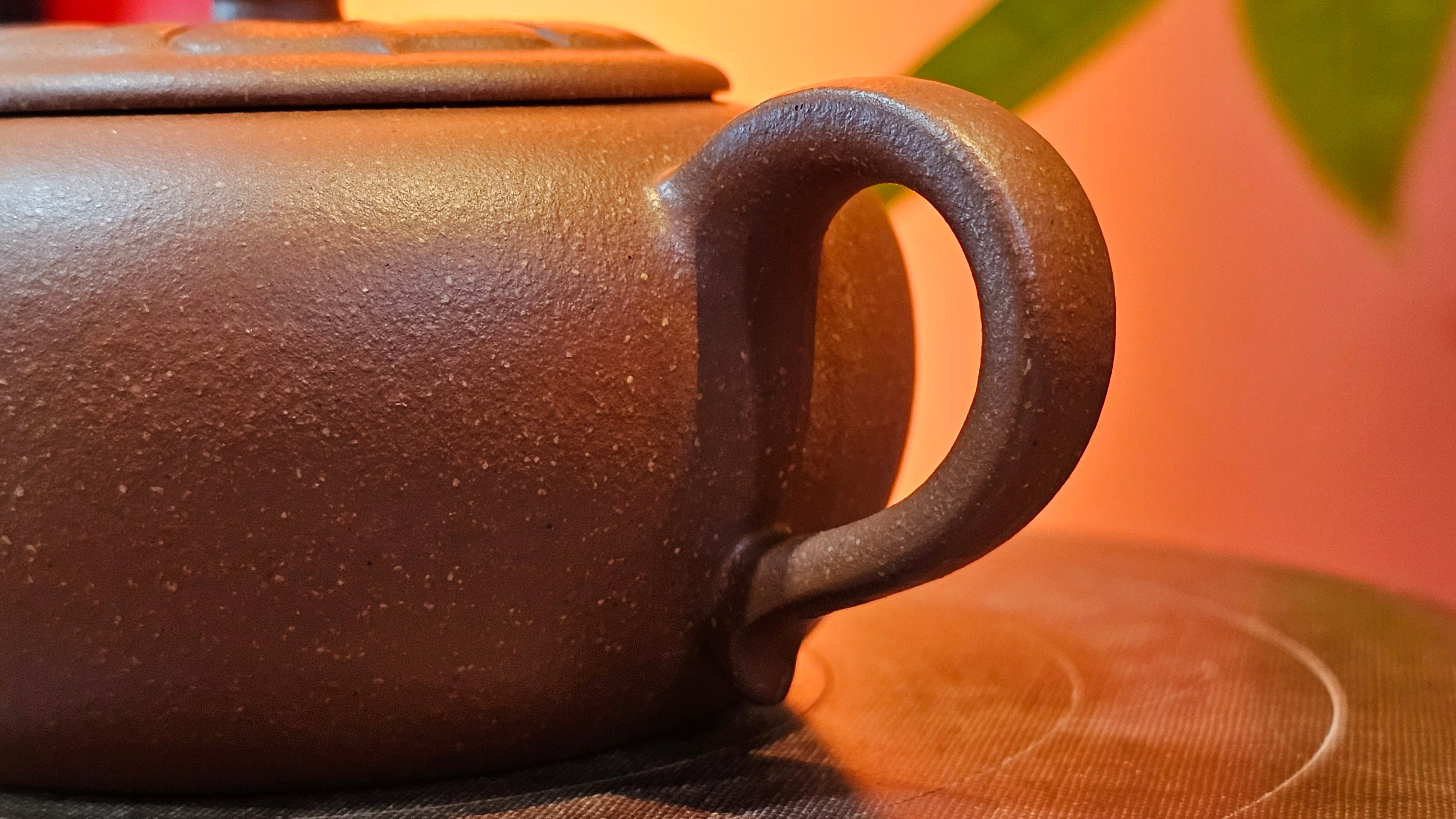 Lian Pu《莲蒲》, 162.8ml, Hong Jiang Po Ni 红降坡泥, by Craftsman Yang Pin Ting 杨聘婷 ~!Congratulations to Ms J.F.! 2007hrs 16th Nov 2025, New York, NY!