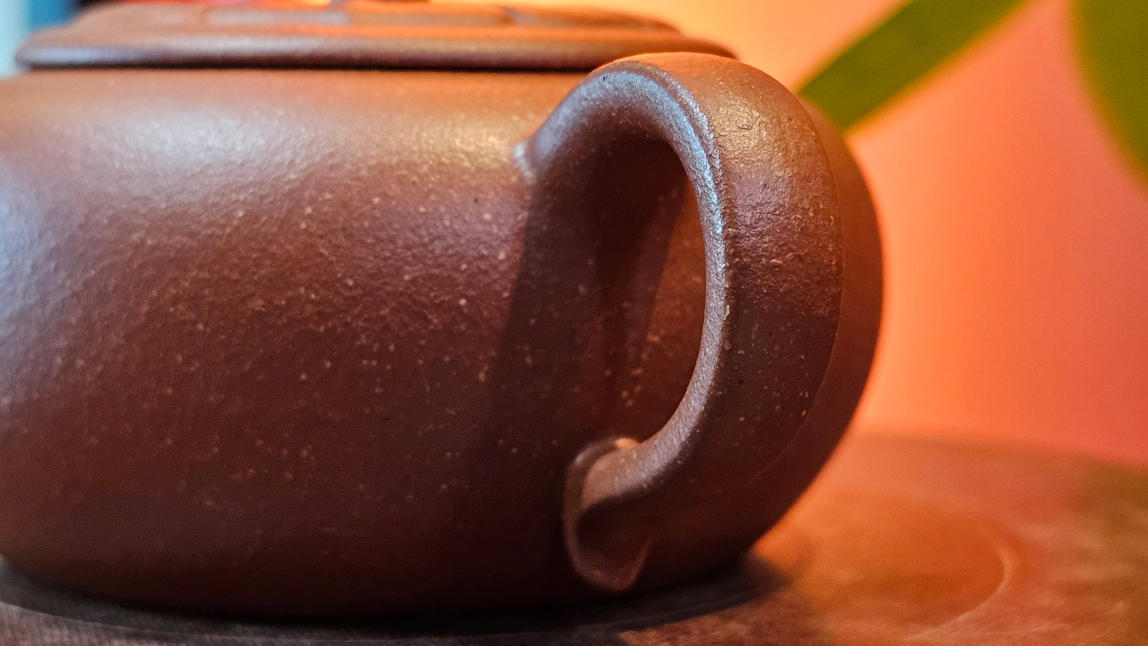 Lian Pu《莲蒲》, 162.8ml, Hong Jiang Po Ni 红降坡泥, by Craftsman Yang Pin Ting 杨聘婷 ~!Congratulations to Ms J.F.! 2007hrs 16th Nov 2025, New York, NY!