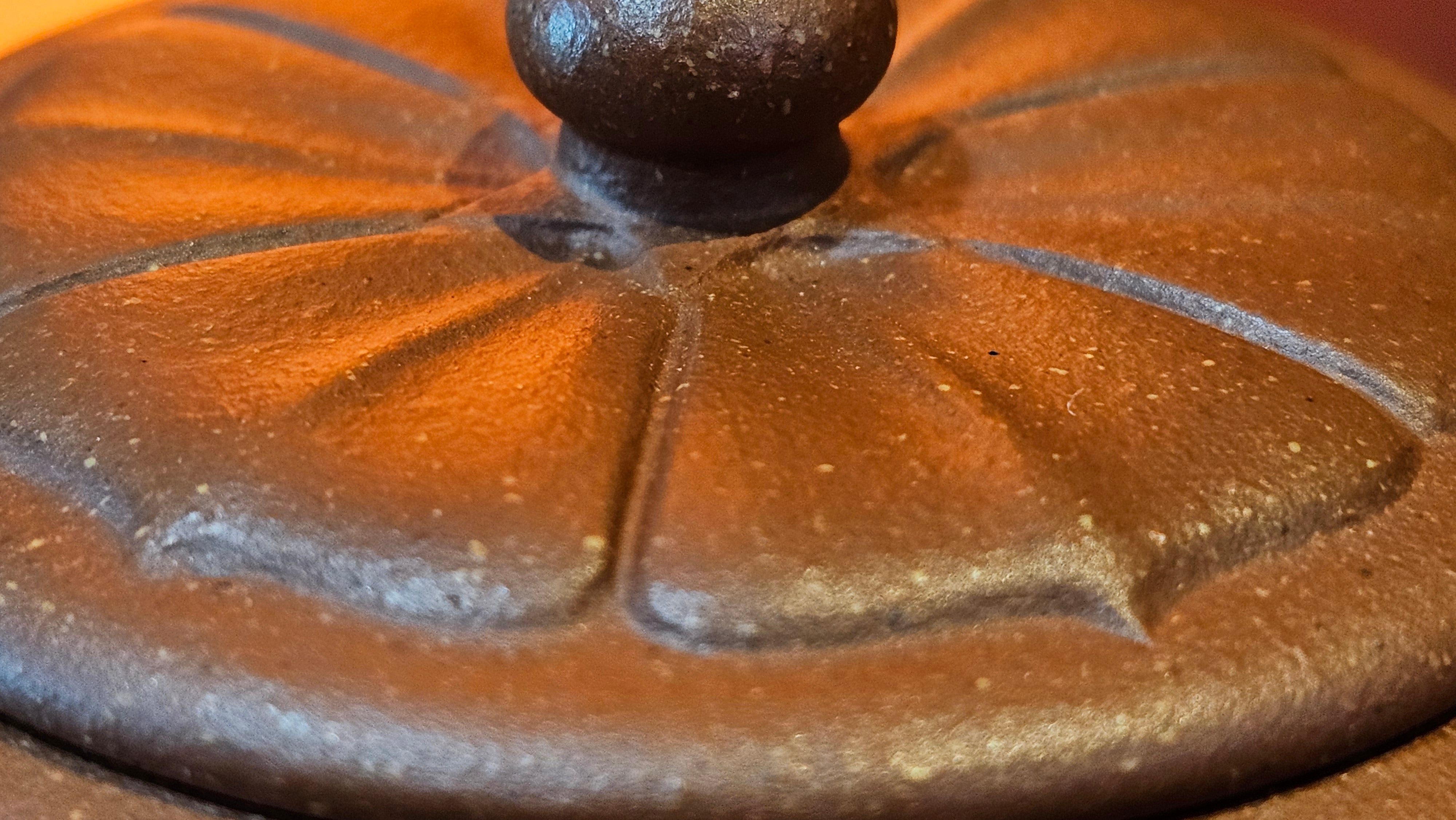 Lian Pu《莲蒲》, 162.8ml, Hong Jiang Po Ni 红降坡泥, by Craftsman Yang Pin Ting 杨聘婷 ~!Congratulations to Ms J.F.! 2007hrs 16th Nov 2025, New York, NY!