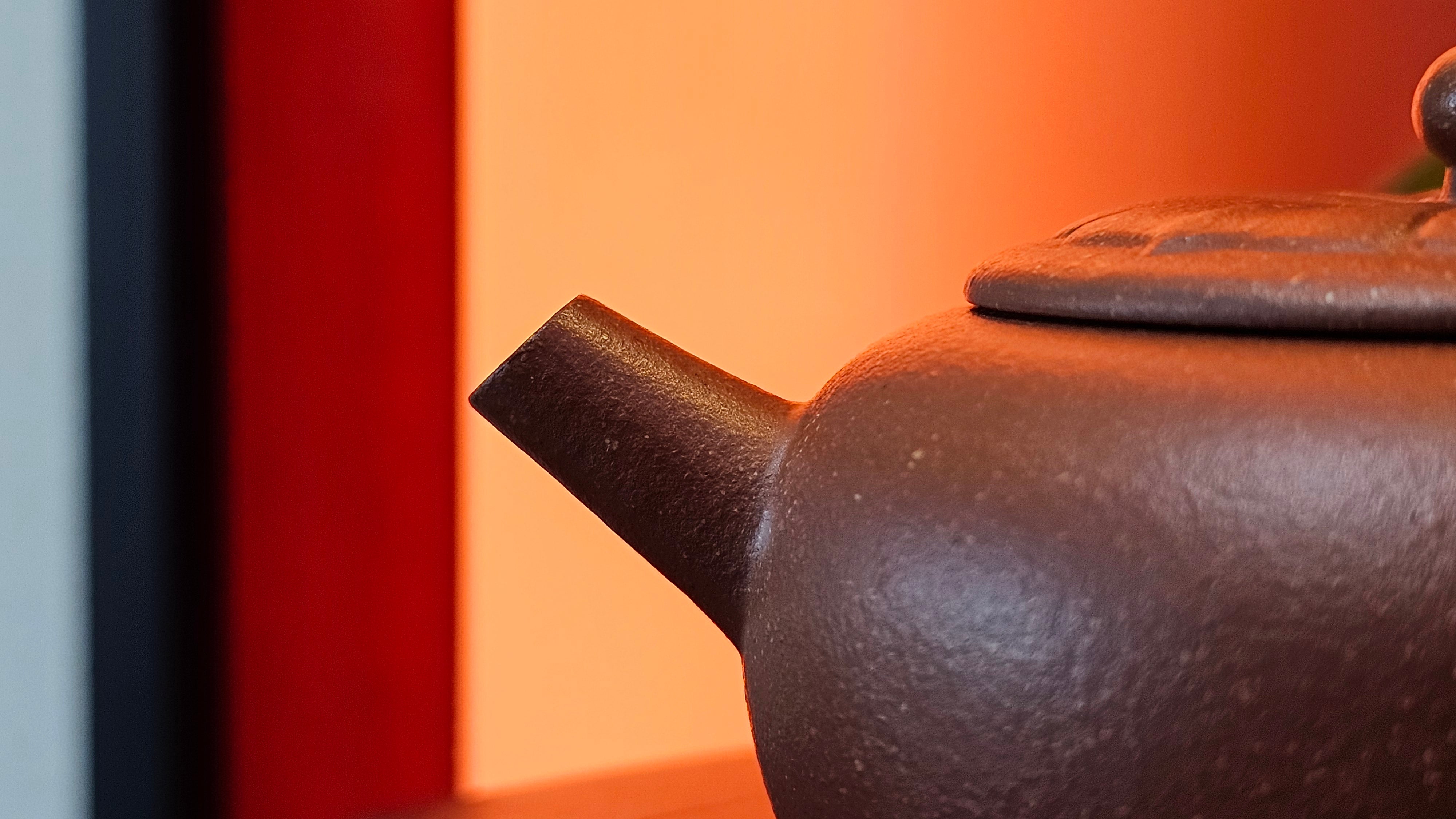 Lian Pu《莲蒲》, 162.8ml, Hong Jiang Po Ni 红降坡泥, by Craftsman Yang Pin Ting 杨聘婷 ~!Congratulations to Ms J.F.! 2007hrs 16th Nov 2025, New York, NY!