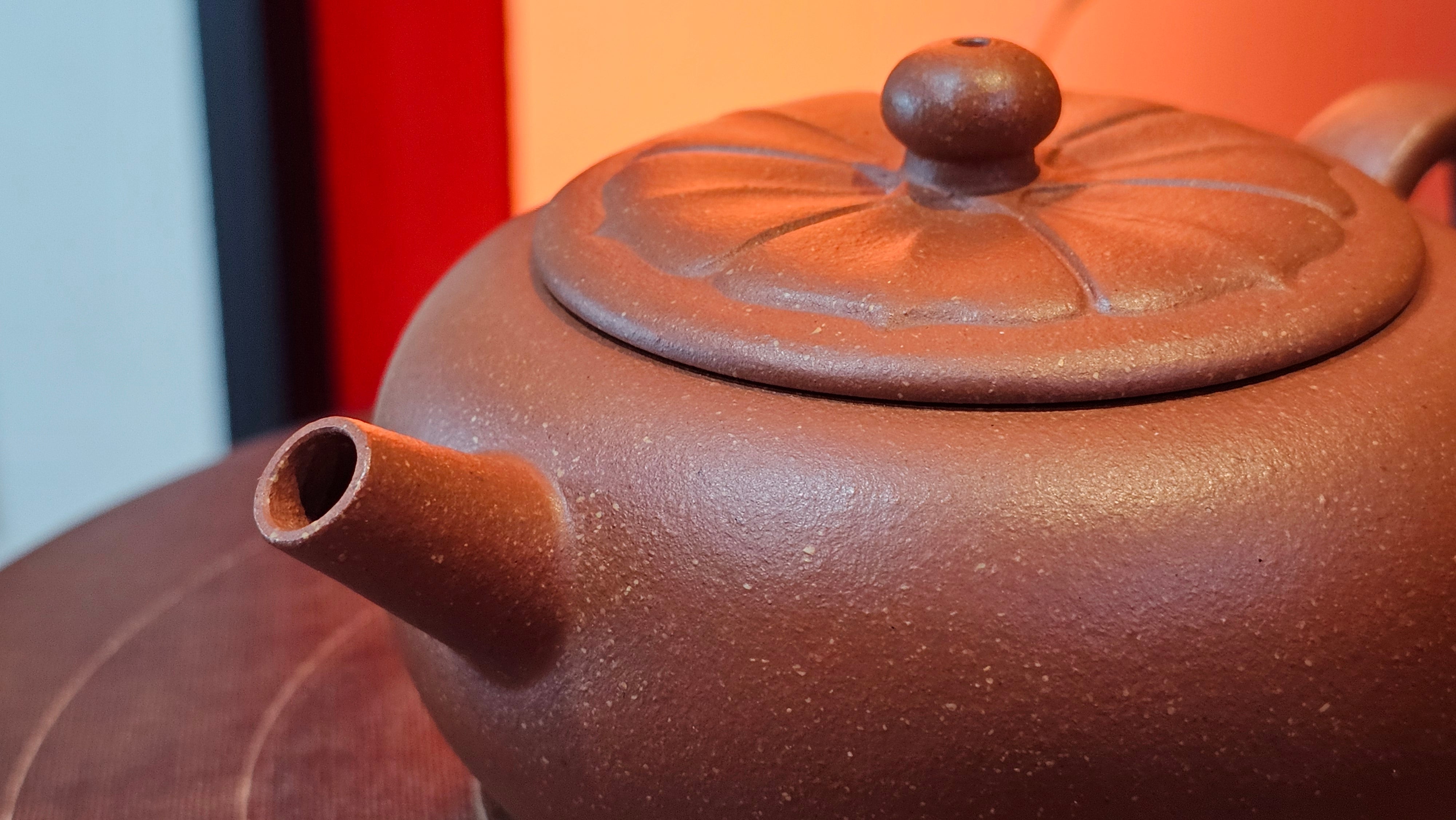 Lian Pu《莲蒲》, 162.8ml, Hong Jiang Po Ni 红降坡泥, by Craftsman Yang Pin Ting 杨聘婷 ~!Congratulations to Ms J.F.! 2007hrs 16th Nov 2025, New York, NY!