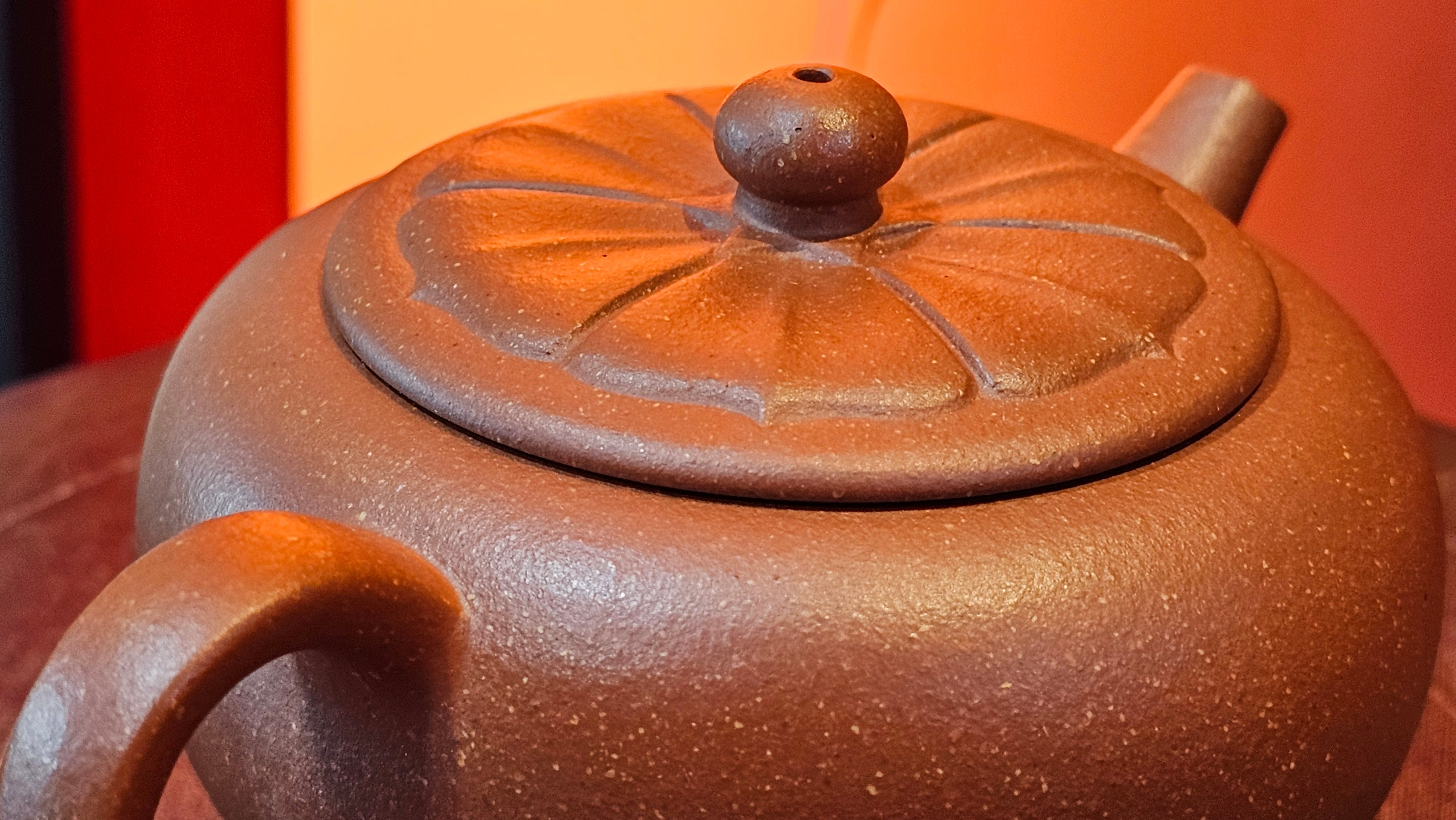 Lian Pu《莲蒲》, 162.8ml, Hong Jiang Po Ni 红降坡泥, by Craftsman Yang Pin Ting 杨聘婷 ~!Congratulations to Ms J.F.! 2007hrs 16th Nov 2025, New York, NY!