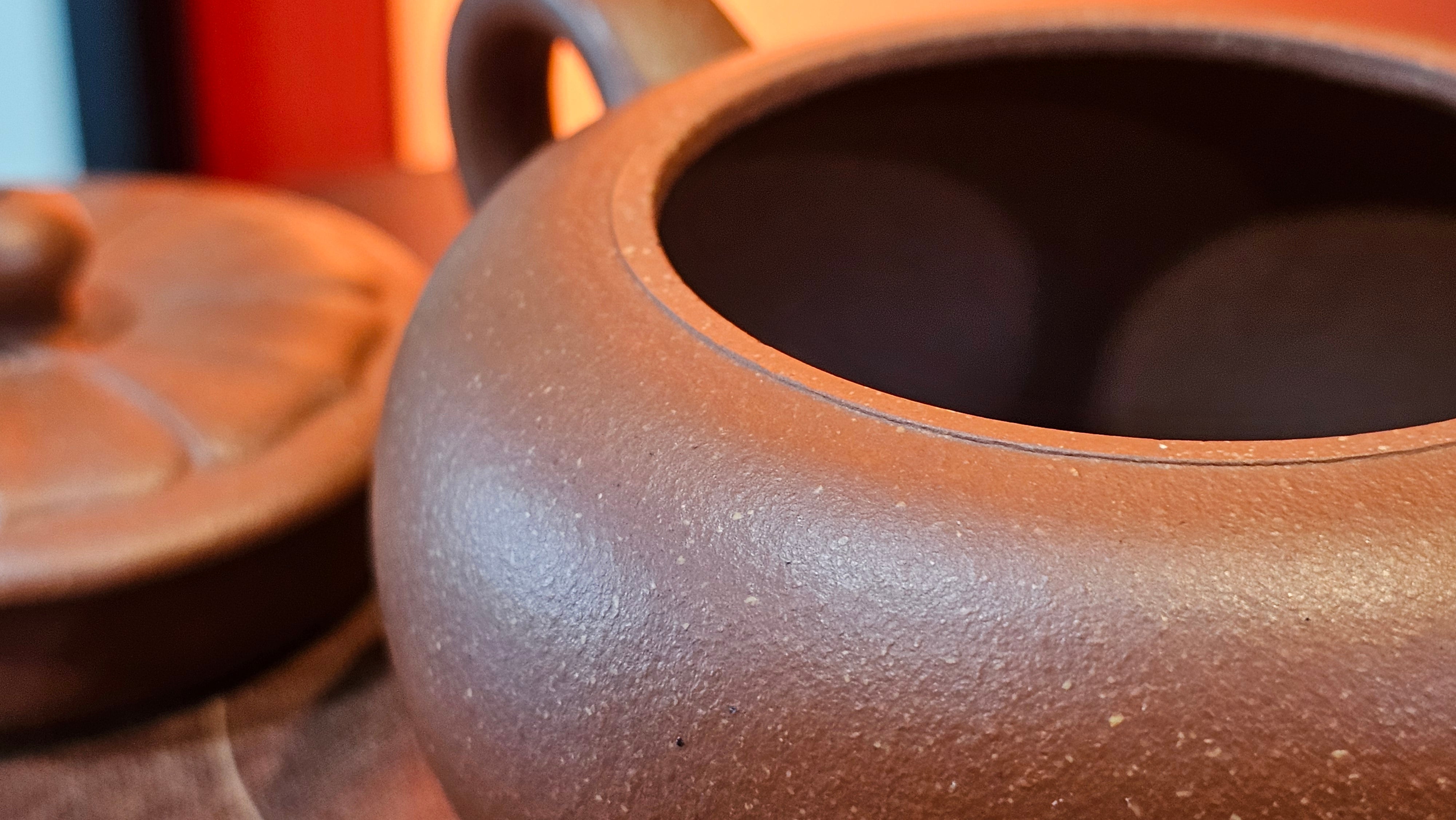 Lian Pu《莲蒲》, 162.8ml, Hong Jiang Po Ni 红降坡泥, by Craftsman Yang Pin Ting 杨聘婷 ~!Congratulations to Ms J.F.! 2007hrs 16th Nov 2025, New York, NY!