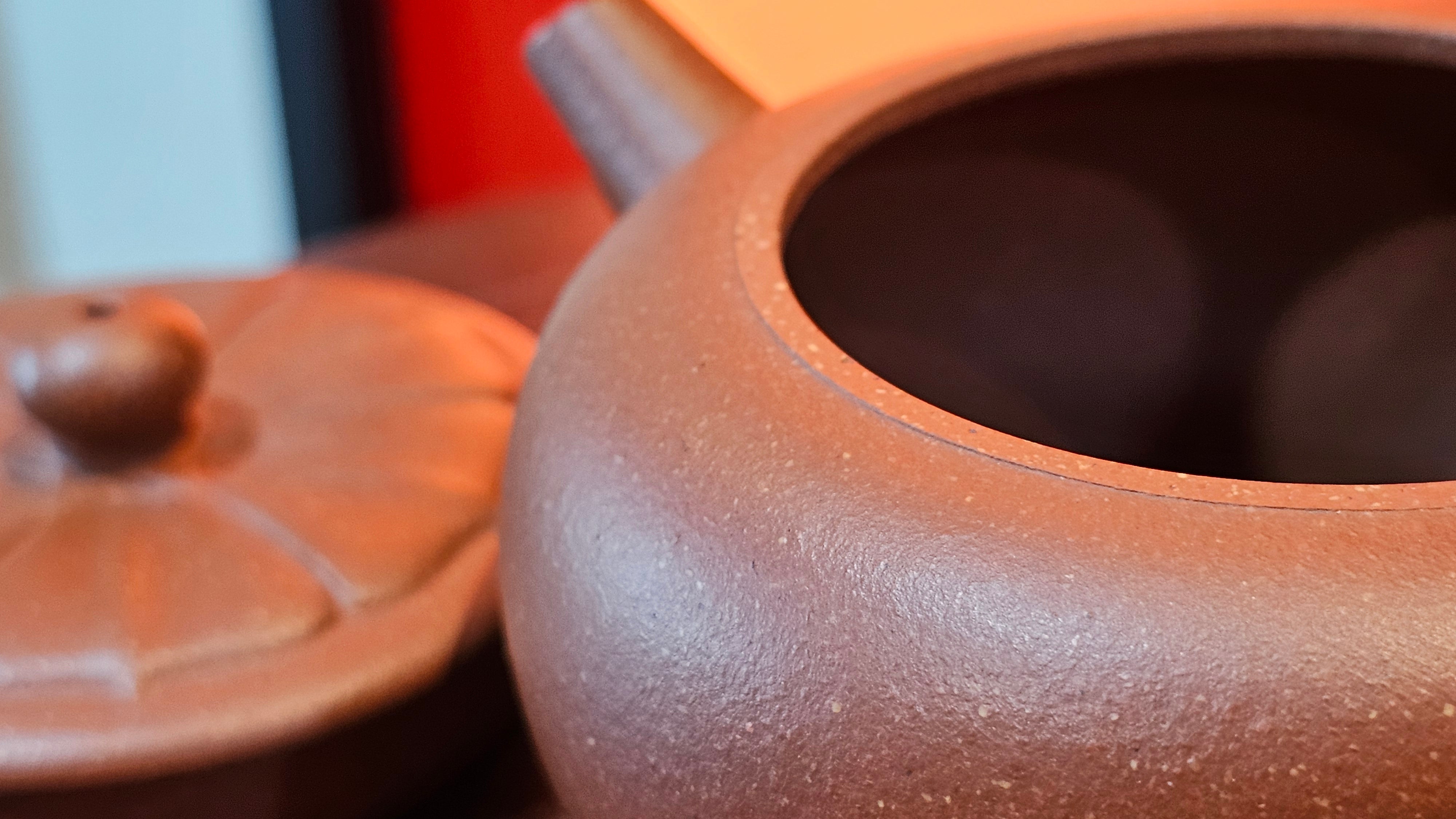 Lian Pu《莲蒲》, 162.8ml, Hong Jiang Po Ni 红降坡泥, by Craftsman Yang Pin Ting 杨聘婷 ~!Congratulations to Ms J.F.! 2007hrs 16th Nov 2025, New York, NY!