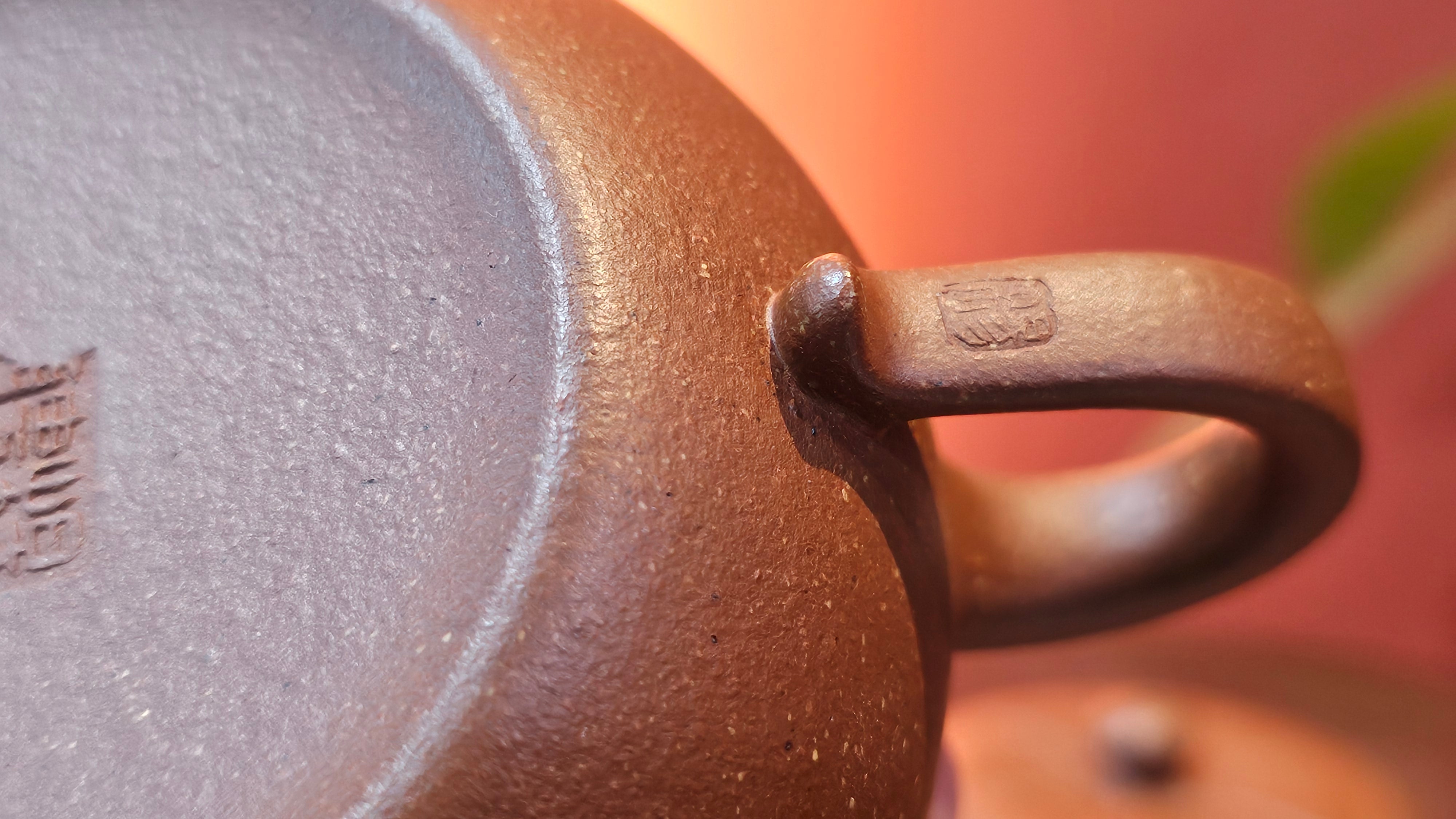 Lian Pu《莲蒲》, 162.8ml, Hong Jiang Po Ni 红降坡泥, by Craftsman Yang Pin Ting 杨聘婷 ~!Congratulations to Ms J.F.! 2007hrs 16th Nov 2025, New York, NY!