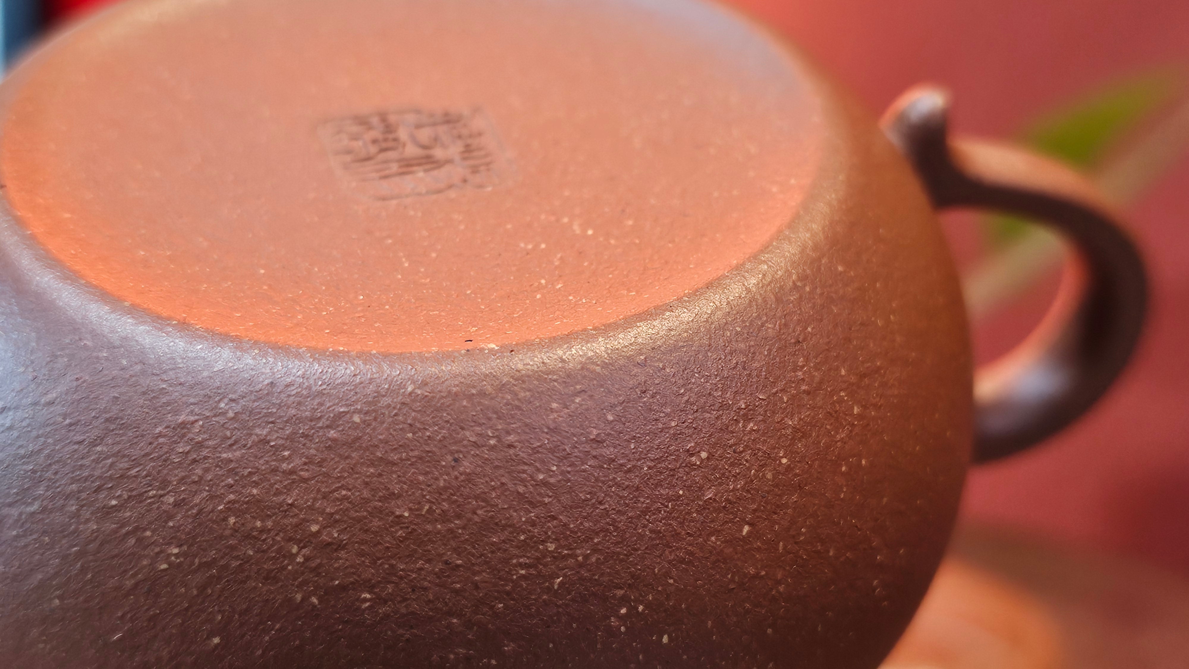 Lian Pu《莲蒲》, 162.8ml, Hong Jiang Po Ni 红降坡泥, by Craftsman Yang Pin Ting 杨聘婷 ~!Congratulations to Ms J.F.! 2007hrs 16th Nov 2025, New York, NY!