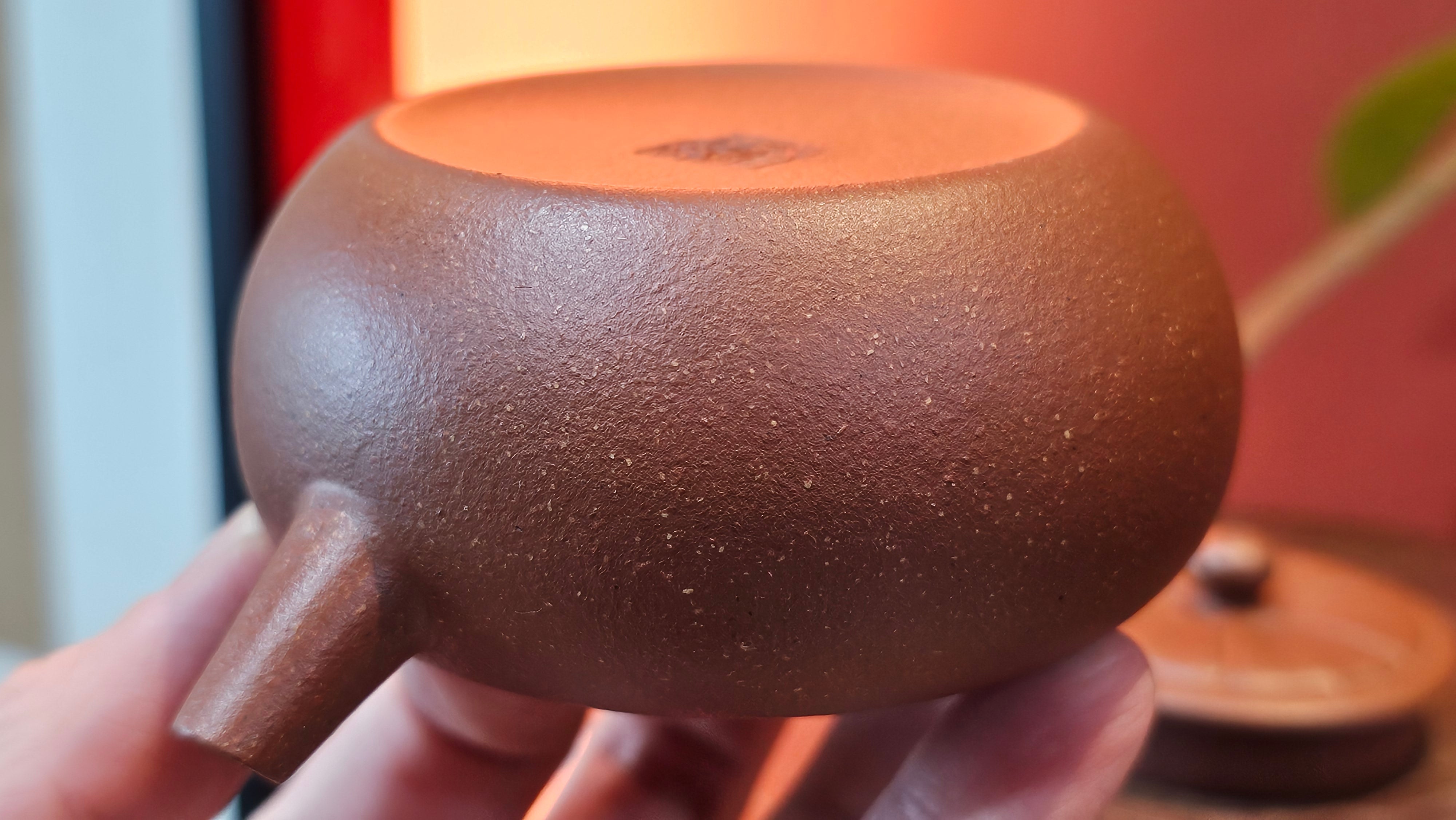 Lian Pu《莲蒲》, 162.8ml, Hong Jiang Po Ni 红降坡泥, by Craftsman Yang Pin Ting 杨聘婷 ~!Congratulations to Ms J.F.! 2007hrs 16th Nov 2025, New York, NY!