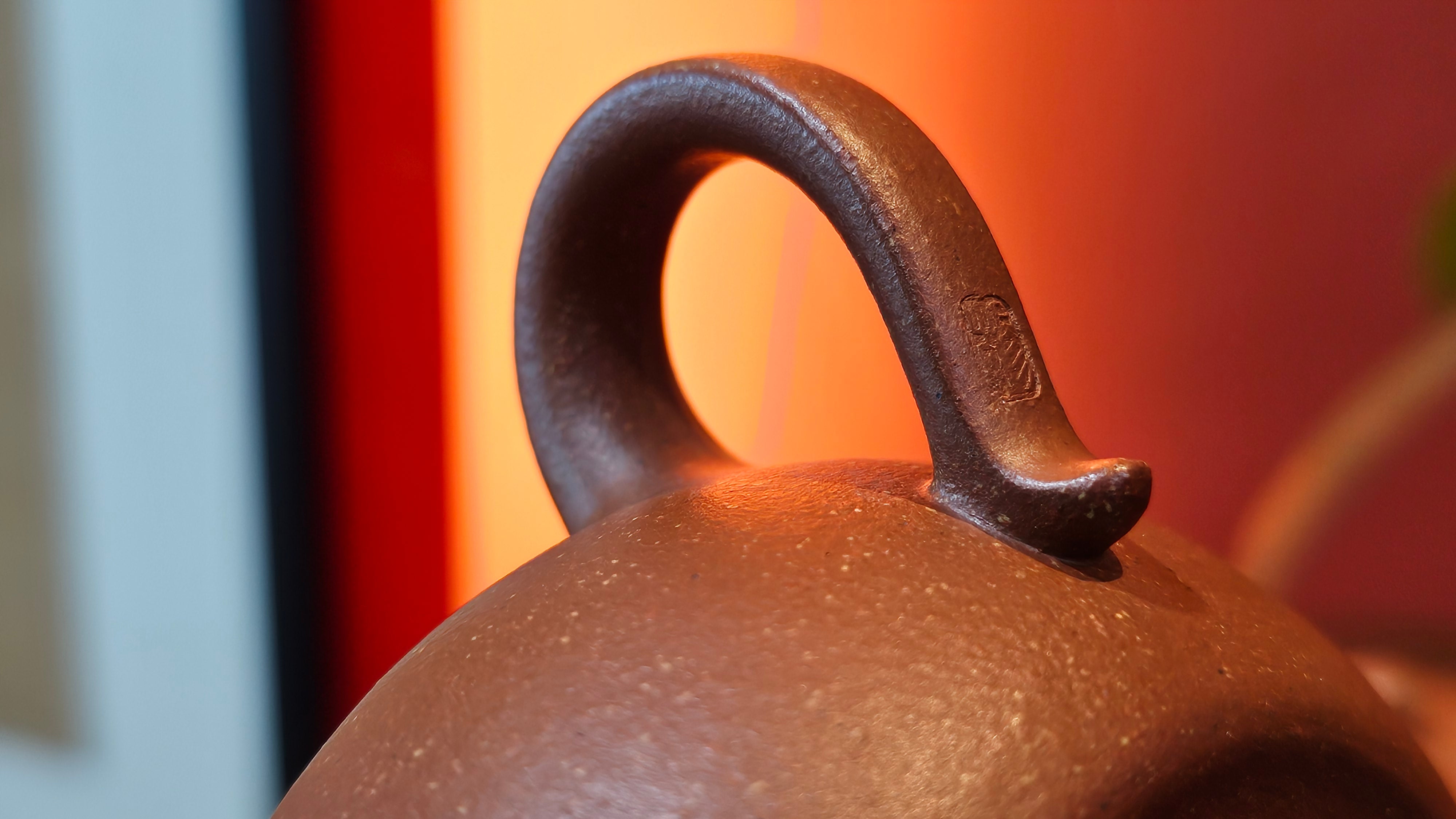 Lian Pu《莲蒲》, 162.8ml, Hong Jiang Po Ni 红降坡泥, by Craftsman Yang Pin Ting 杨聘婷 ~!Congratulations to Ms J.F.! 2007hrs 16th Nov 2025, New York, NY!