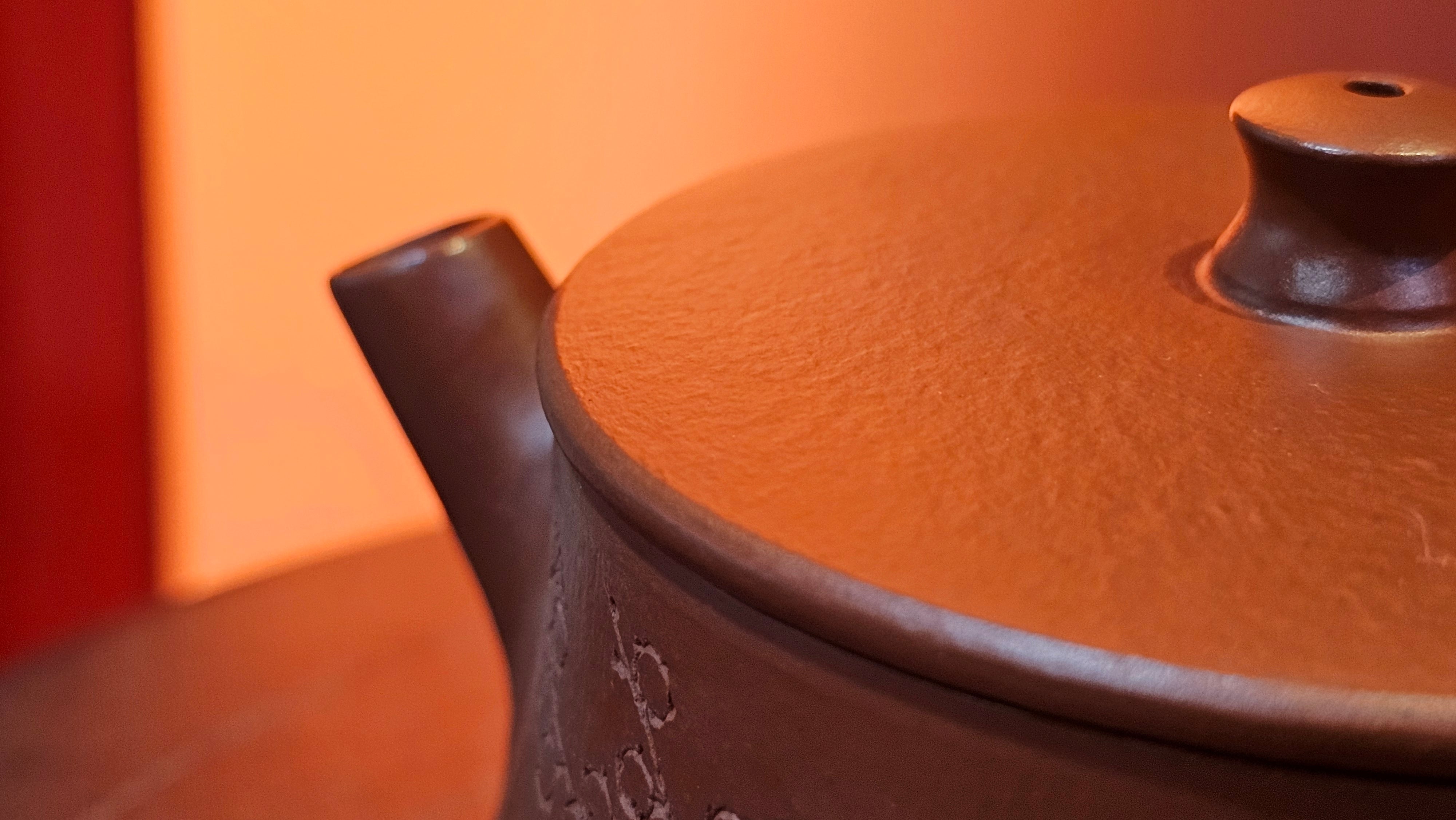 Yun Zhu 云柱 "Pillar of the Heavens", 130.1ml, Xiao Mei Yao Zhu Ni, by Craftsman Wang Hui 王慧 ~ "梅开五福" and Plum Blossoms Engraving by Craftsman Yi De Shu 一德书 ~ Congratulations to Mr L.Q.! 1839hrs 31st Oct 2025, Pender Island! Canada🇨🇦!