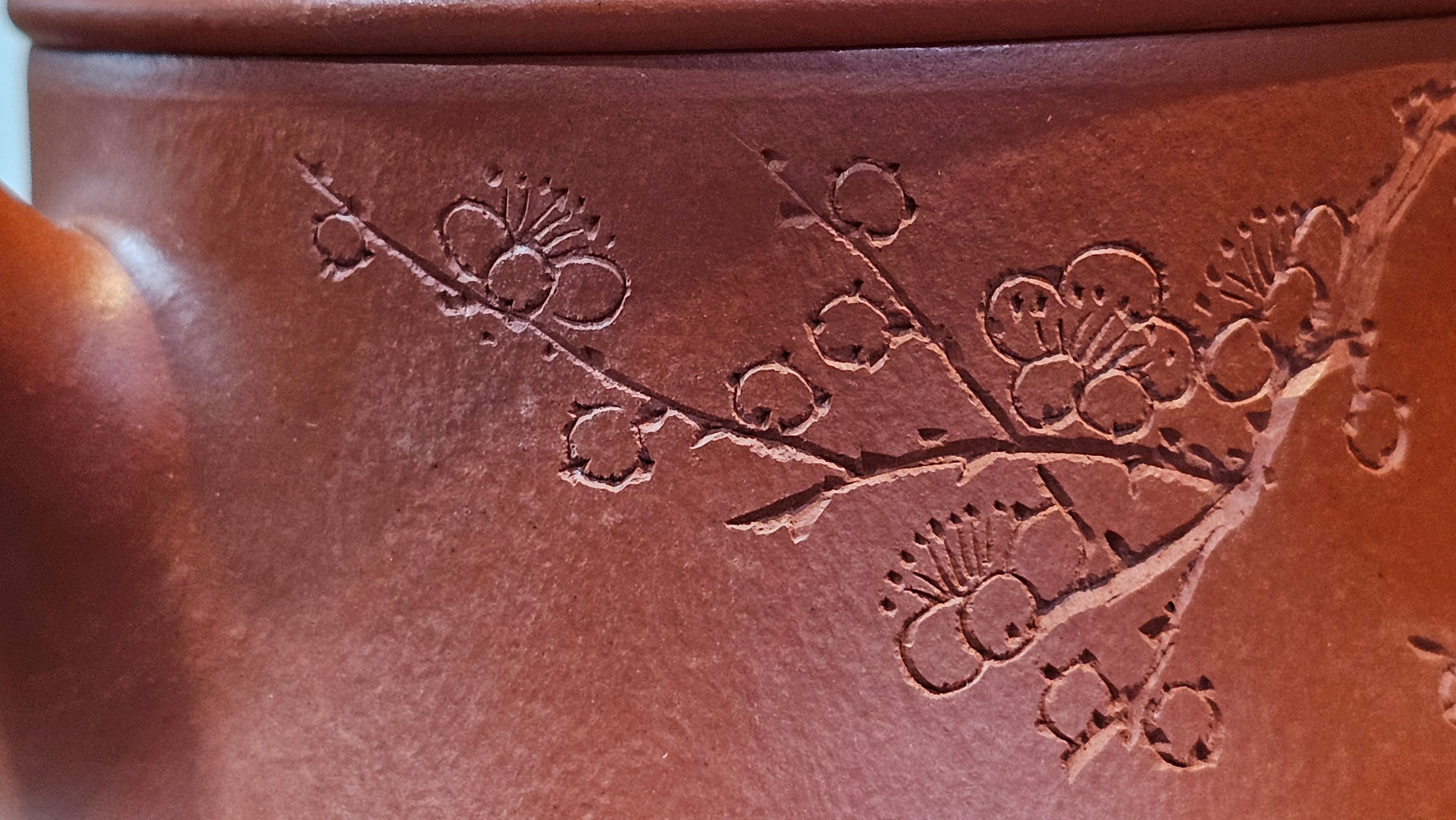 Yun Zhu 云柱 "Pillar of the Heavens", 130.1ml, Xiao Mei Yao Zhu Ni, by Craftsman Wang Hui 王慧 ~ "梅开五福" and Plum Blossoms Engraving by Craftsman Yi De Shu 一德书 ~ Congratulations to Mr L.Q.! 1839hrs 31st Oct 2025, Pender Island! Canada🇨🇦!