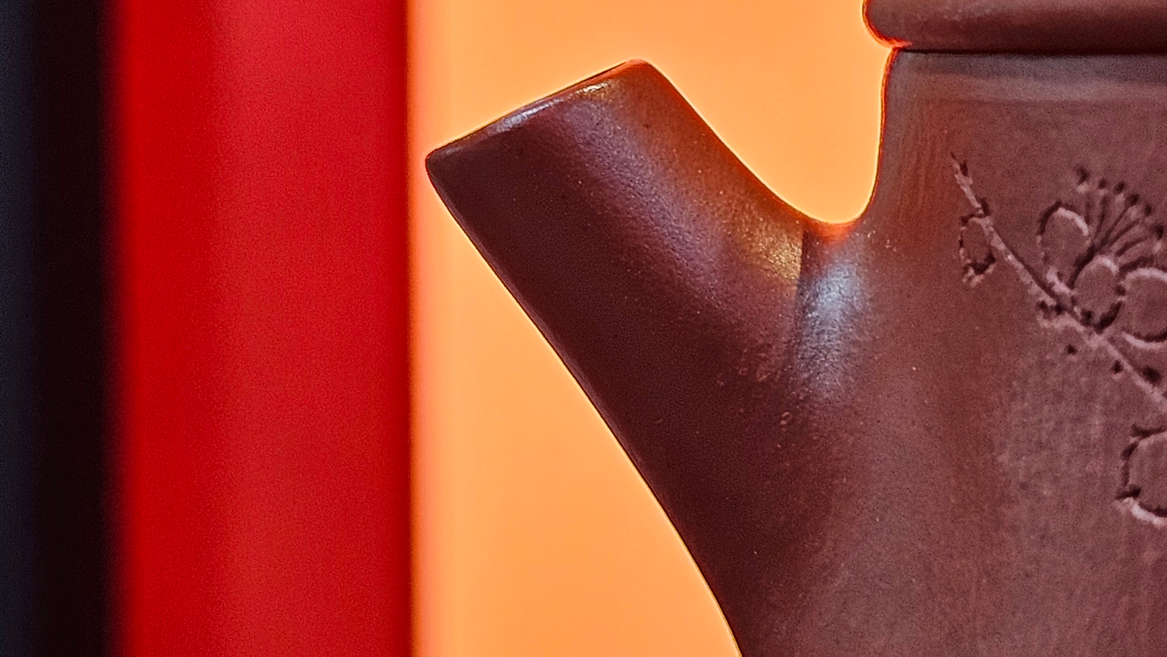 Yun Zhu 云柱 "Pillar of the Heavens", 130.1ml, Xiao Mei Yao Zhu Ni, by Craftsman Wang Hui 王慧 ~ "梅开五福" and Plum Blossoms Engraving by Craftsman Yi De Shu 一德书 ~ Congratulations to Mr L.Q.! 1839hrs 31st Oct 2025, Pender Island! Canada🇨🇦!