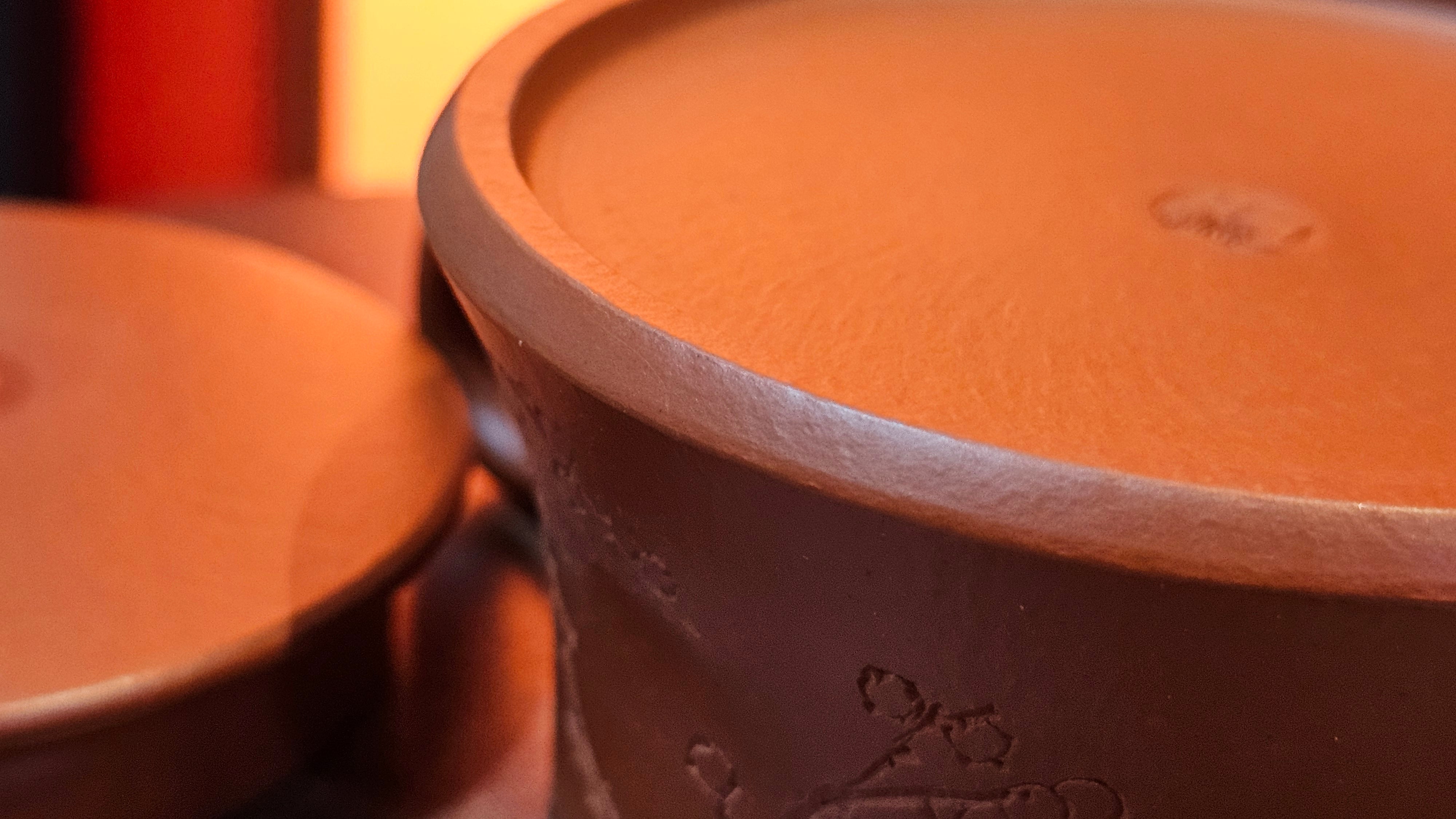 Yun Zhu 云柱 "Pillar of the Heavens", 130.1ml, Xiao Mei Yao Zhu Ni, by Craftsman Wang Hui 王慧 ~ "梅开五福" and Plum Blossoms Engraving by Craftsman Yi De Shu 一德书 ~ Congratulations to Mr L.Q.! 1839hrs 31st Oct 2025, Pender Island! Canada🇨🇦!