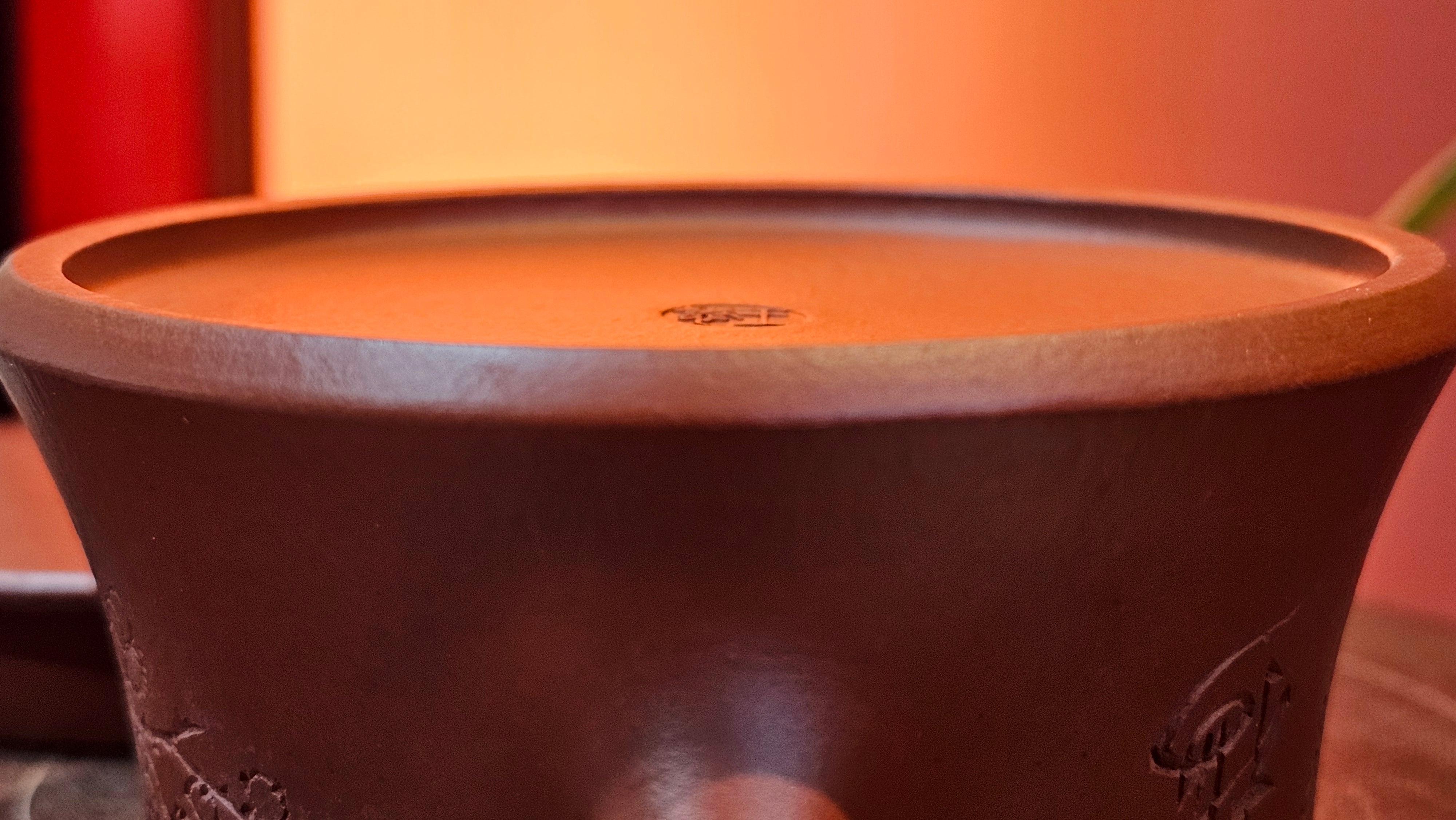 Yun Zhu 云柱 "Pillar of the Heavens", 130.1ml, Xiao Mei Yao Zhu Ni, by Craftsman Wang Hui 王慧 ~ "梅开五福" and Plum Blossoms Engraving by Craftsman Yi De Shu 一德书 ~ Congratulations to Mr L.Q.! 1839hrs 31st Oct 2025, Pender Island! Canada🇨🇦!