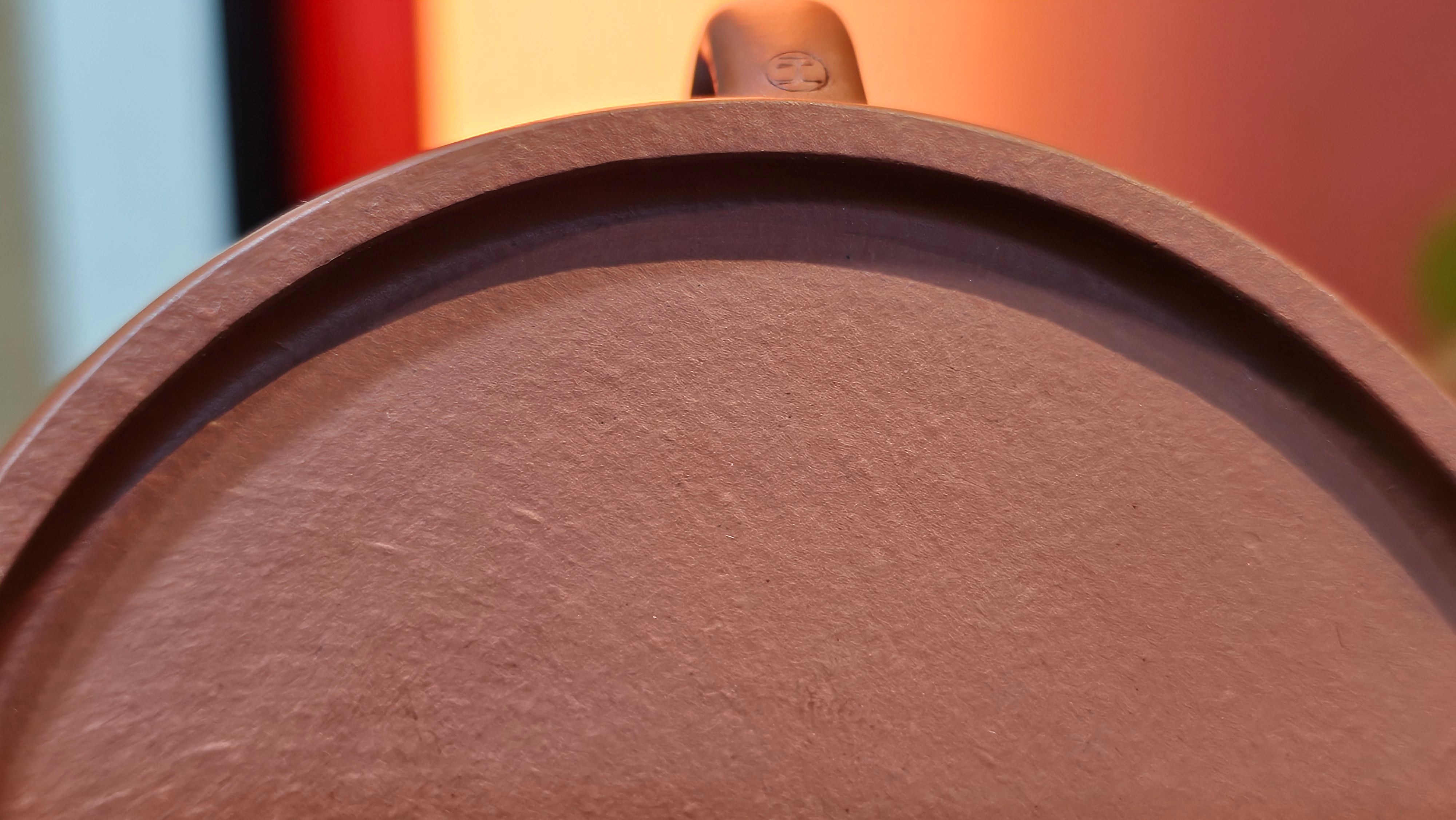 Yun Zhu 云柱 "Pillar of the Heavens", 130.1ml, Xiao Mei Yao Zhu Ni, by Craftsman Wang Hui 王慧 ~ "梅开五福" and Plum Blossoms Engraving by Craftsman Yi De Shu 一德书 ~ Congratulations to Mr L.Q.! 1839hrs 31st Oct 2025, Pender Island! Canada🇨🇦!