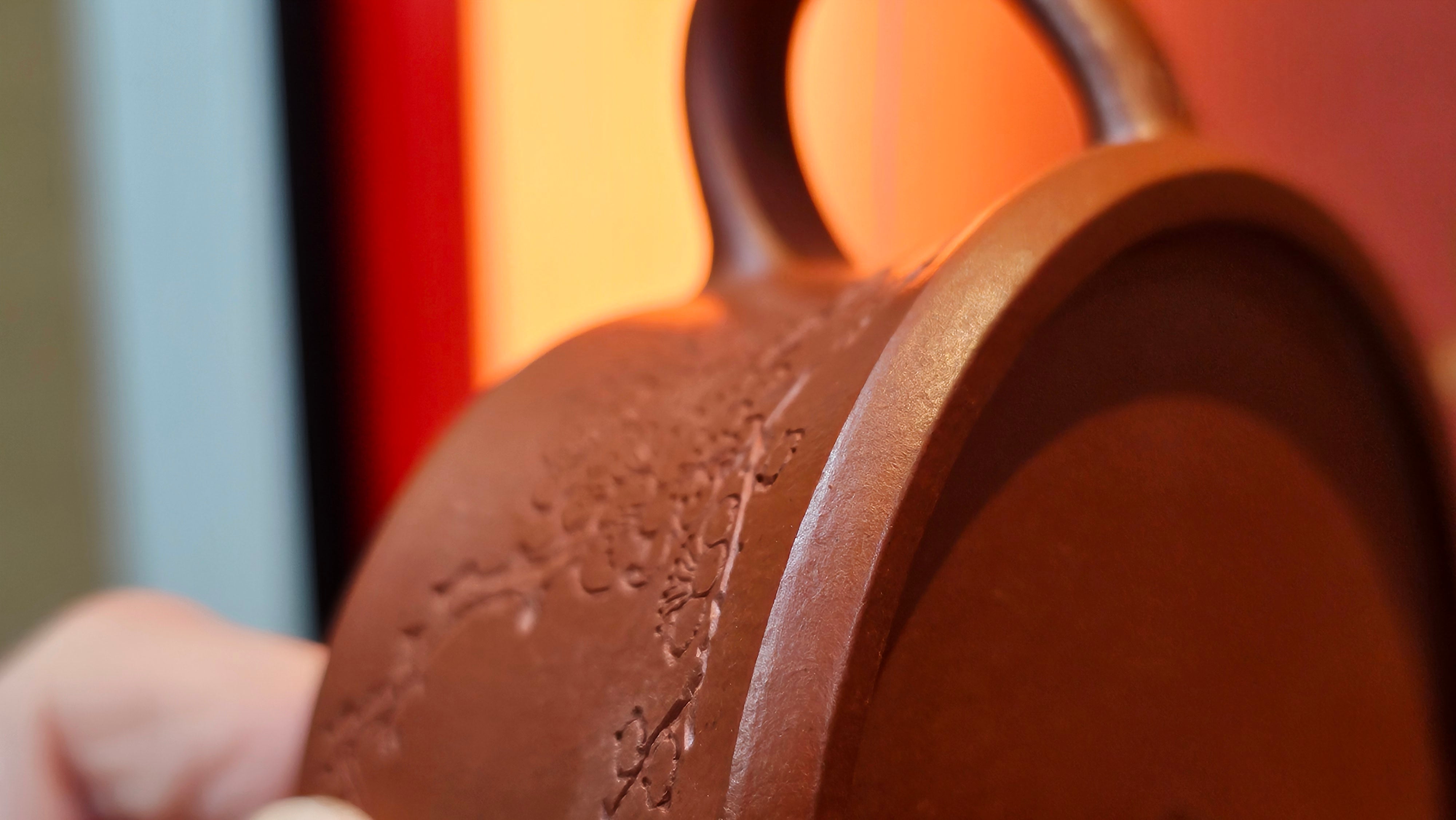 Yun Zhu 云柱 "Pillar of the Heavens", 130.1ml, Xiao Mei Yao Zhu Ni, by Craftsman Wang Hui 王慧 ~ "梅开五福" and Plum Blossoms Engraving by Craftsman Yi De Shu 一德书 ~ Congratulations to Mr L.Q.! 1839hrs 31st Oct 2025, Pender Island! Canada🇨🇦!