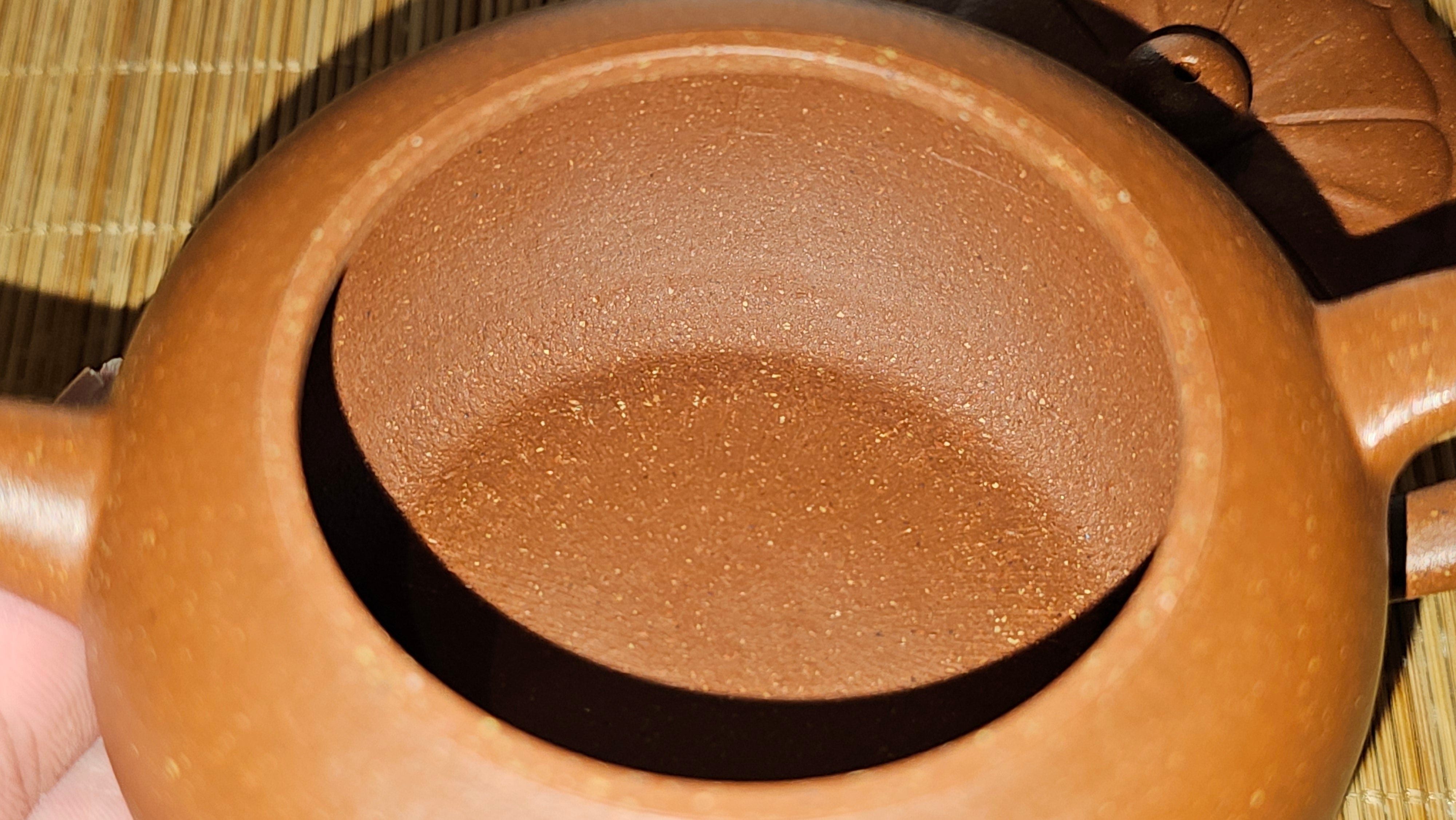 Lian Pu《莲蒲》, 162.8ml, Hong Jiang Po Ni 红降坡泥, by Craftsman Yang Pin Ting 杨聘婷 ~!Congratulations to Ms J.F.! 2007hrs 16th Nov 2025, New York, NY!