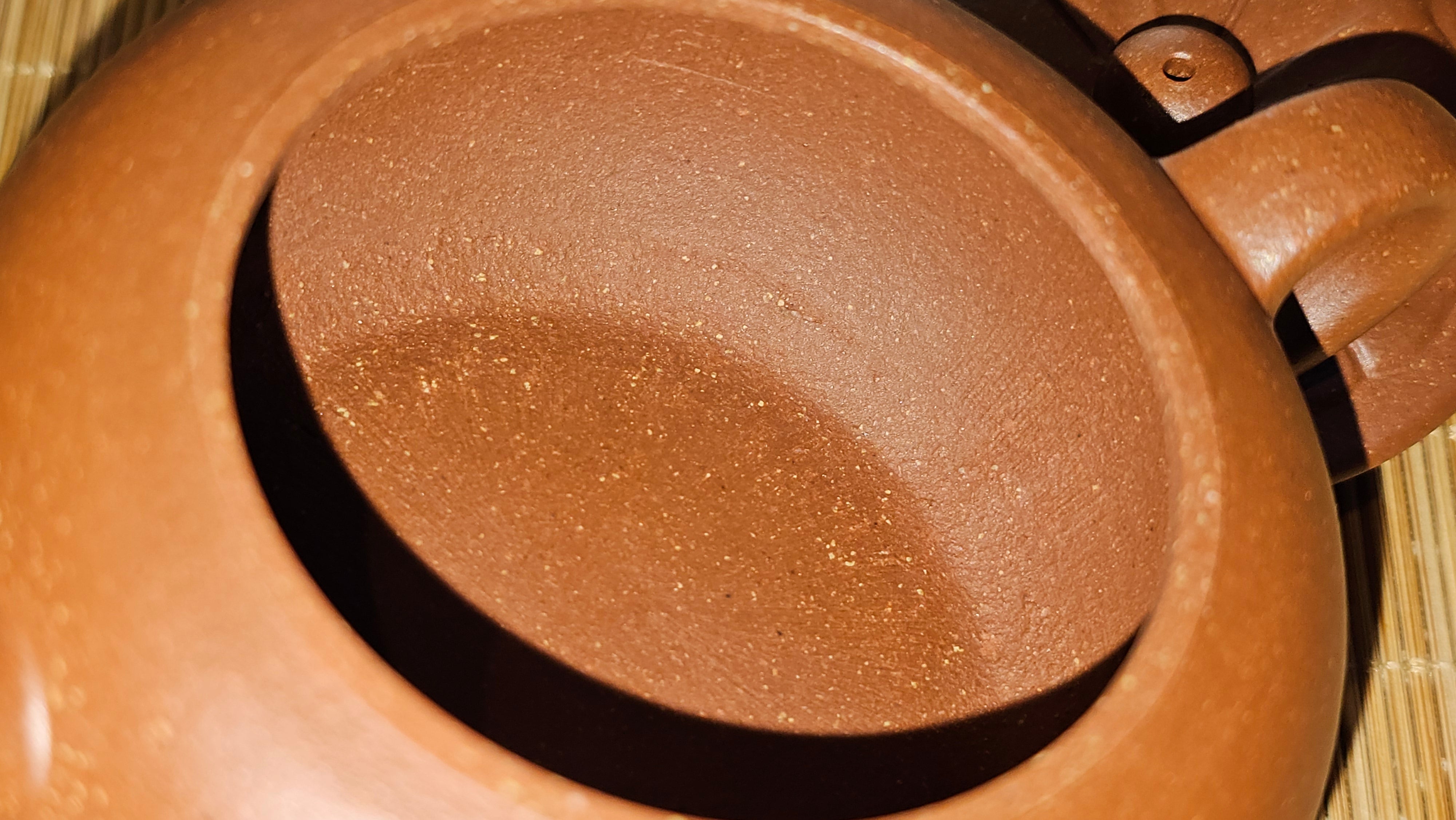 Lian Pu《莲蒲》, 162.8ml, Hong Jiang Po Ni 红降坡泥, by Craftsman Yang Pin Ting 杨聘婷 ~!Congratulations to Ms J.F.! 2007hrs 16th Nov 2025, New York, NY!