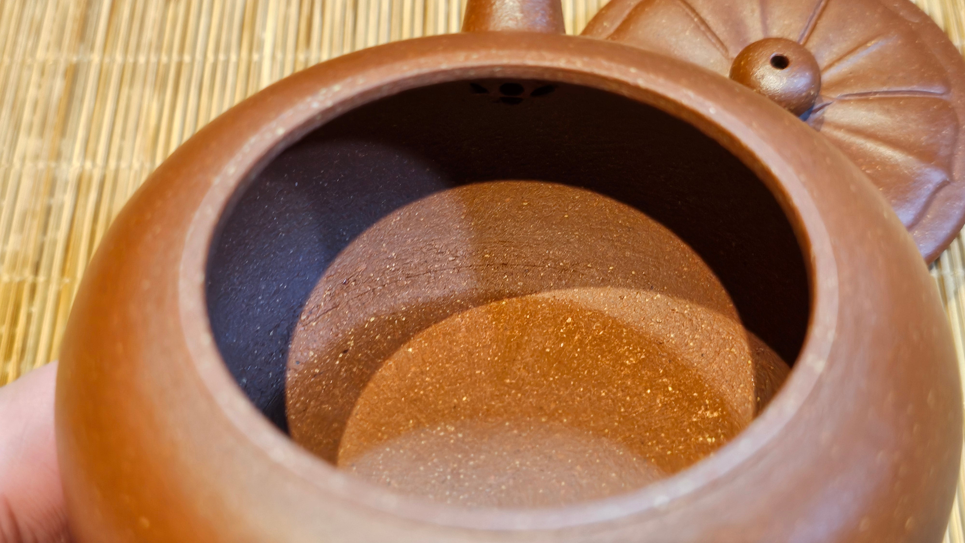 Lian Pu《莲蒲》, 162.8ml, Hong Jiang Po Ni 红降坡泥, by Craftsman Yang Pin Ting 杨聘婷 ~!Congratulations to Ms J.F.! 2007hrs 16th Nov 2025, New York, NY!