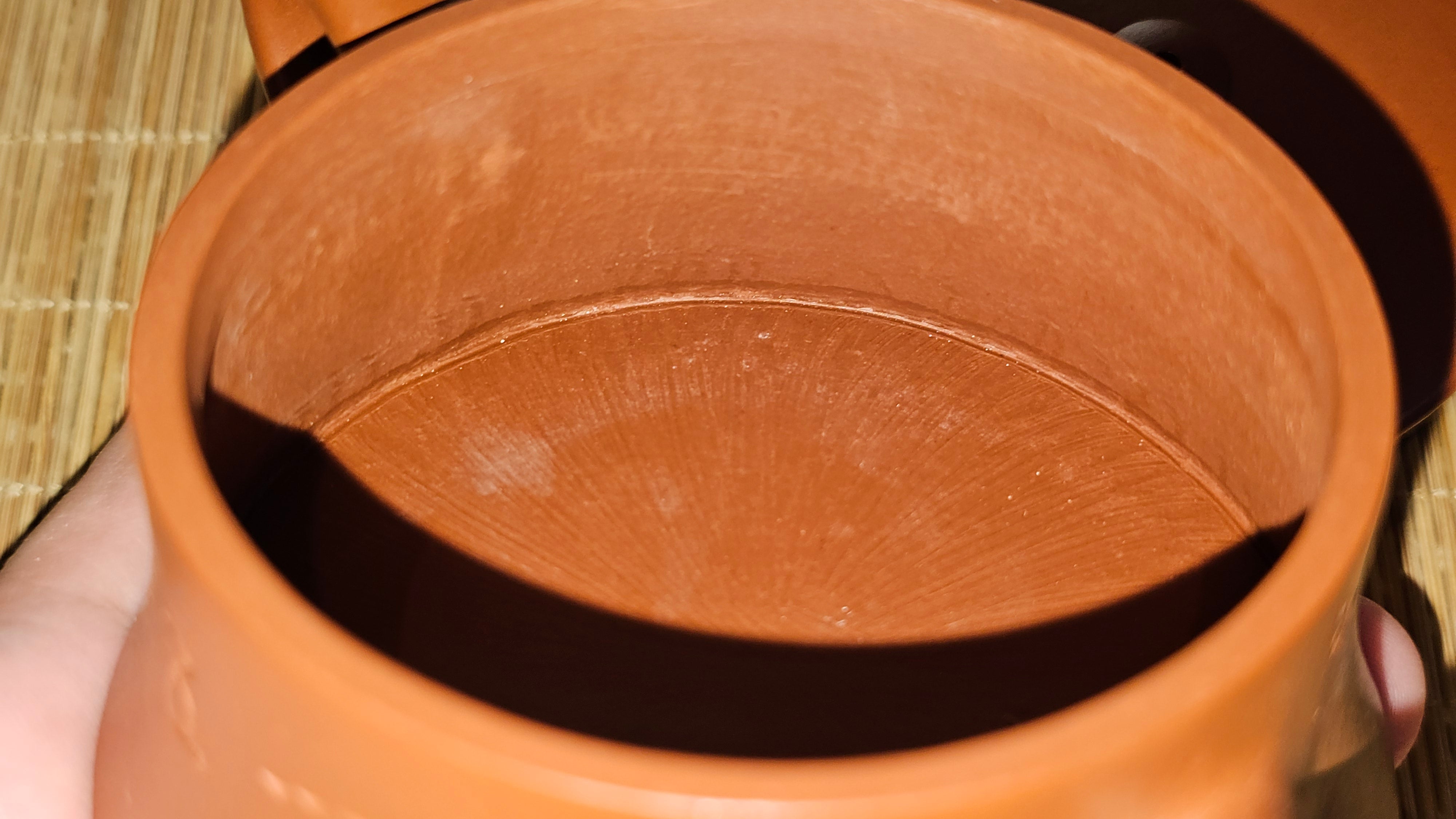 Yun Zhu 云柱 "Pillar of the Heavens", 130.1ml, Xiao Mei Yao Zhu Ni, by Craftsman Wang Hui 王慧 ~ "梅开五福" and Plum Blossoms Engraving by Craftsman Yi De Shu 一德书 ~ Congratulations to Mr L.Q.! 1839hrs 31st Oct 2025, Pender Island! Canada🇨🇦!