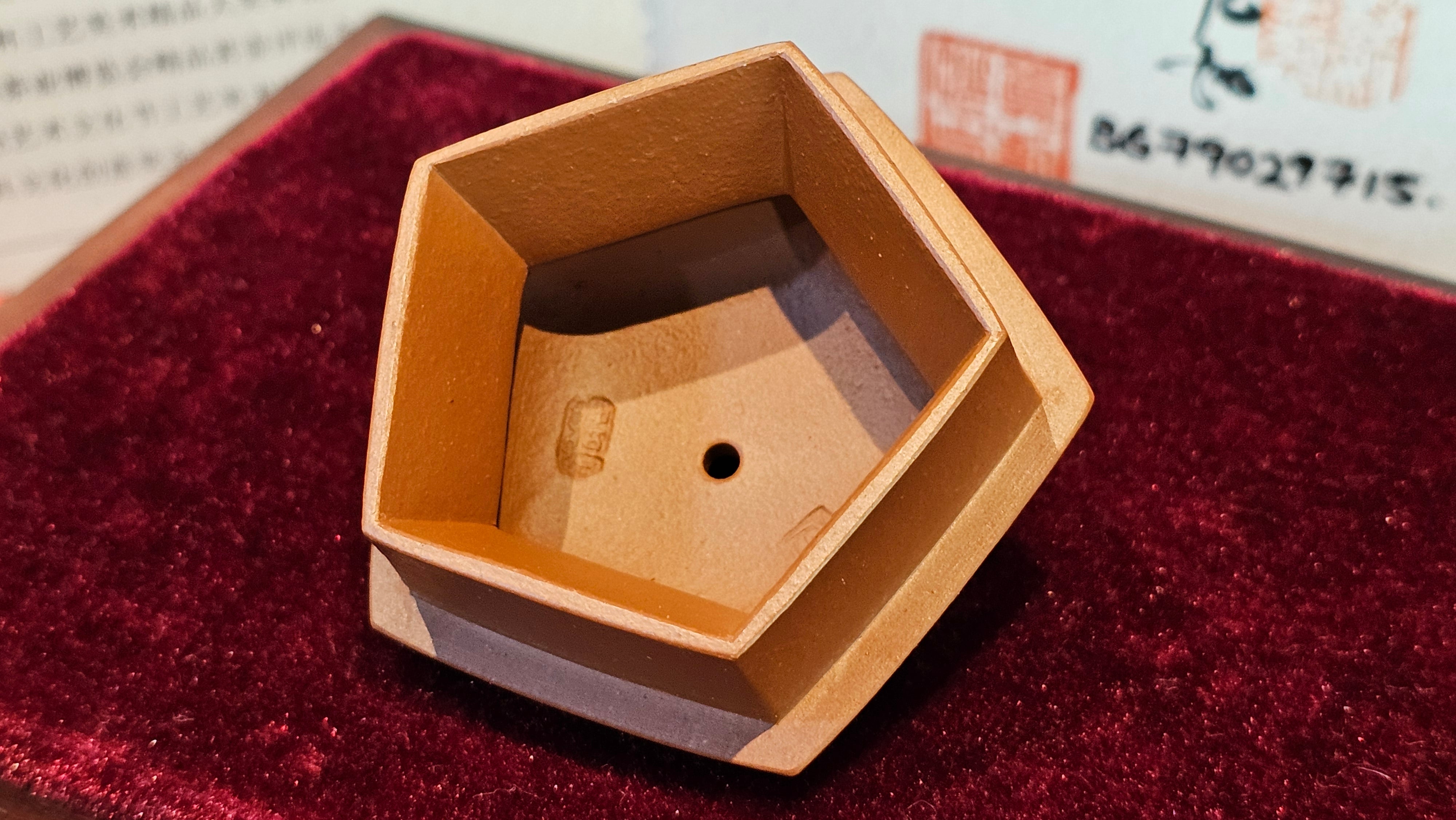 《五方文旦》"Wu Fang Wen Dan", of Xiao Mei Yao Zhu Ni 小煤窑朱泥, Fully-Handmade by L3A Consummate Master Artist Li Yan Ru 振兴技艺师兼工艺美术师, 李艳如 ~ Completed Bespoke Commissioned work for, CONGRATULATIONS: Mr T.Z.F.! Fitchburg! WI!