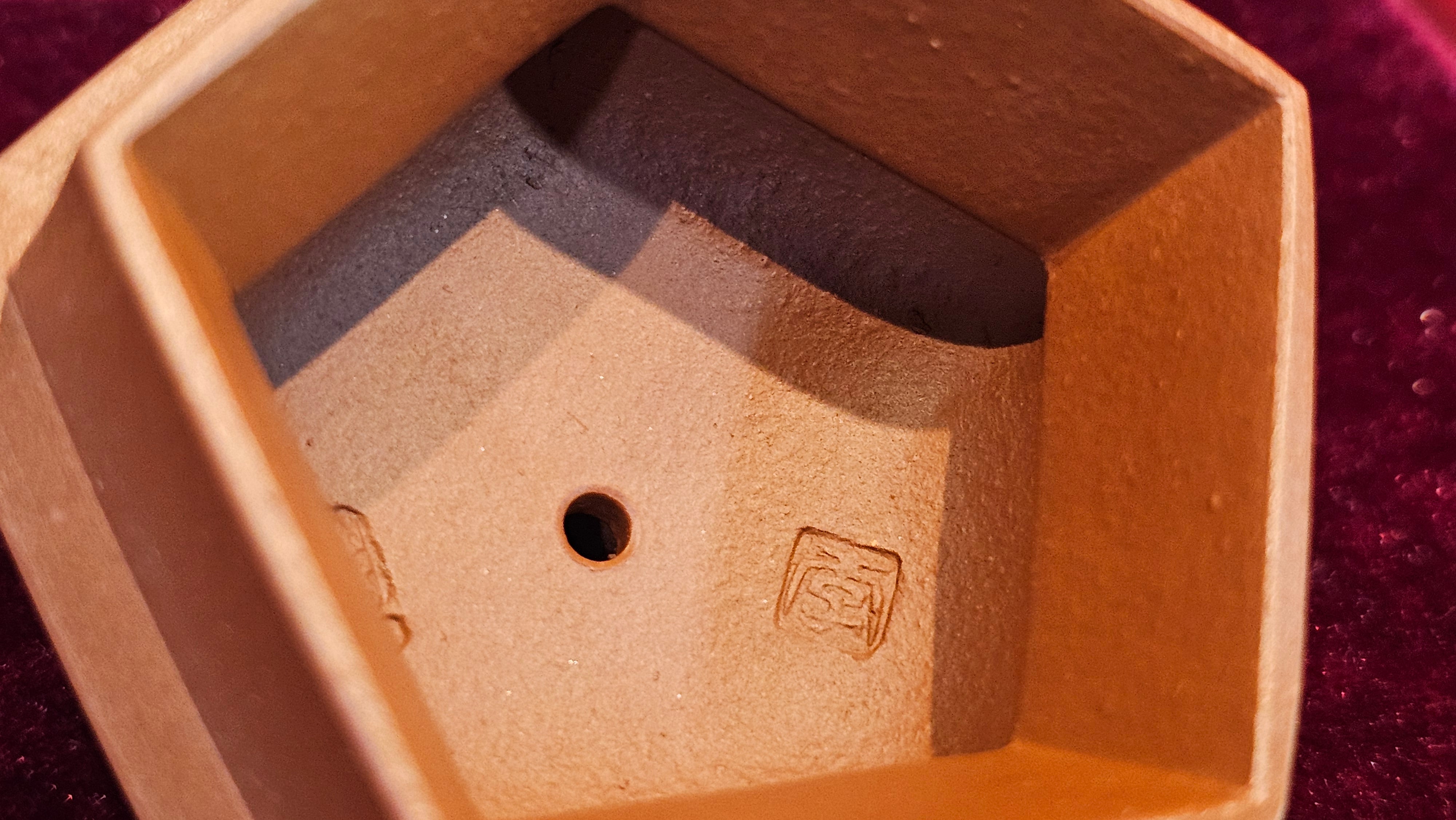 《五方文旦》"Wu Fang Wen Dan", of Xiao Mei Yao Zhu Ni 小煤窑朱泥, Fully-Handmade by L3A Consummate Master Artist Li Yan Ru 振兴技艺师兼工艺美术师, 李艳如 ~ Completed Bespoke Commissioned work for, CONGRATULATIONS: Mr T.Z.F.! Fitchburg! WI!