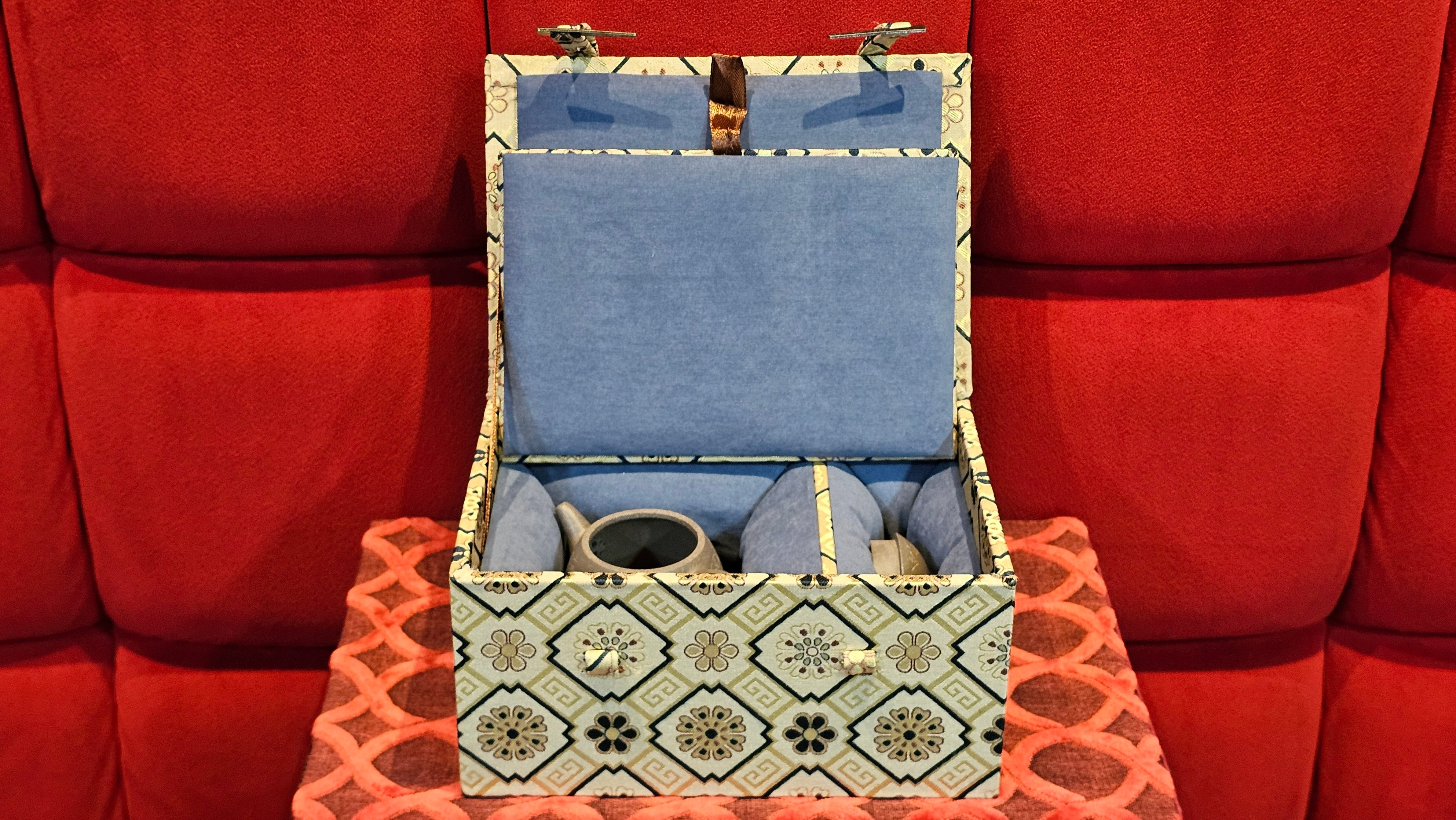 《秦权》"Qin Quan", 155.9ml, by L4 Assoc Master Artist Zhang Ke, Using Our Cao Family's Famous Qing Hui Duan Ni ~ Used and Endorsed by Premier Master Cao An Xiang 紫砂香炉一人曹安祥 ~ Congrats to Kungfu Master Mr J.G.! 1236hrs 31st Oct 2025, New Orleans, LA!