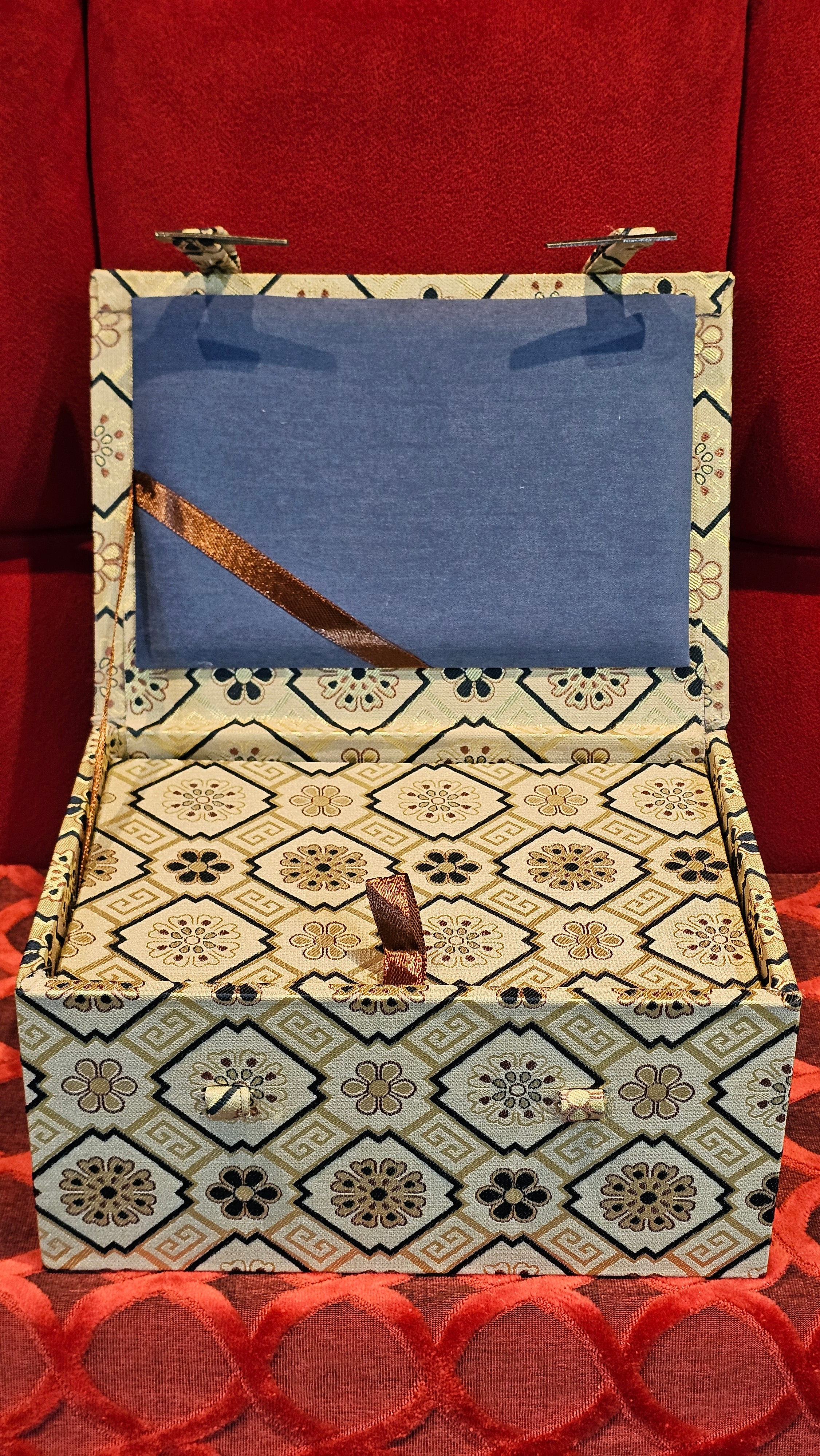 《秦权》"Qin Quan", 155.9ml, by L4 Assoc Master Artist Zhang Ke, Using Our Cao Family's Famous Qing Hui Duan Ni ~ Used and Endorsed by Premier Master Cao An Xiang 紫砂香炉一人曹安祥 ~ Congrats to Kungfu Master Mr J.G.! 1236hrs 31st Oct 2025, New Orleans, LA!