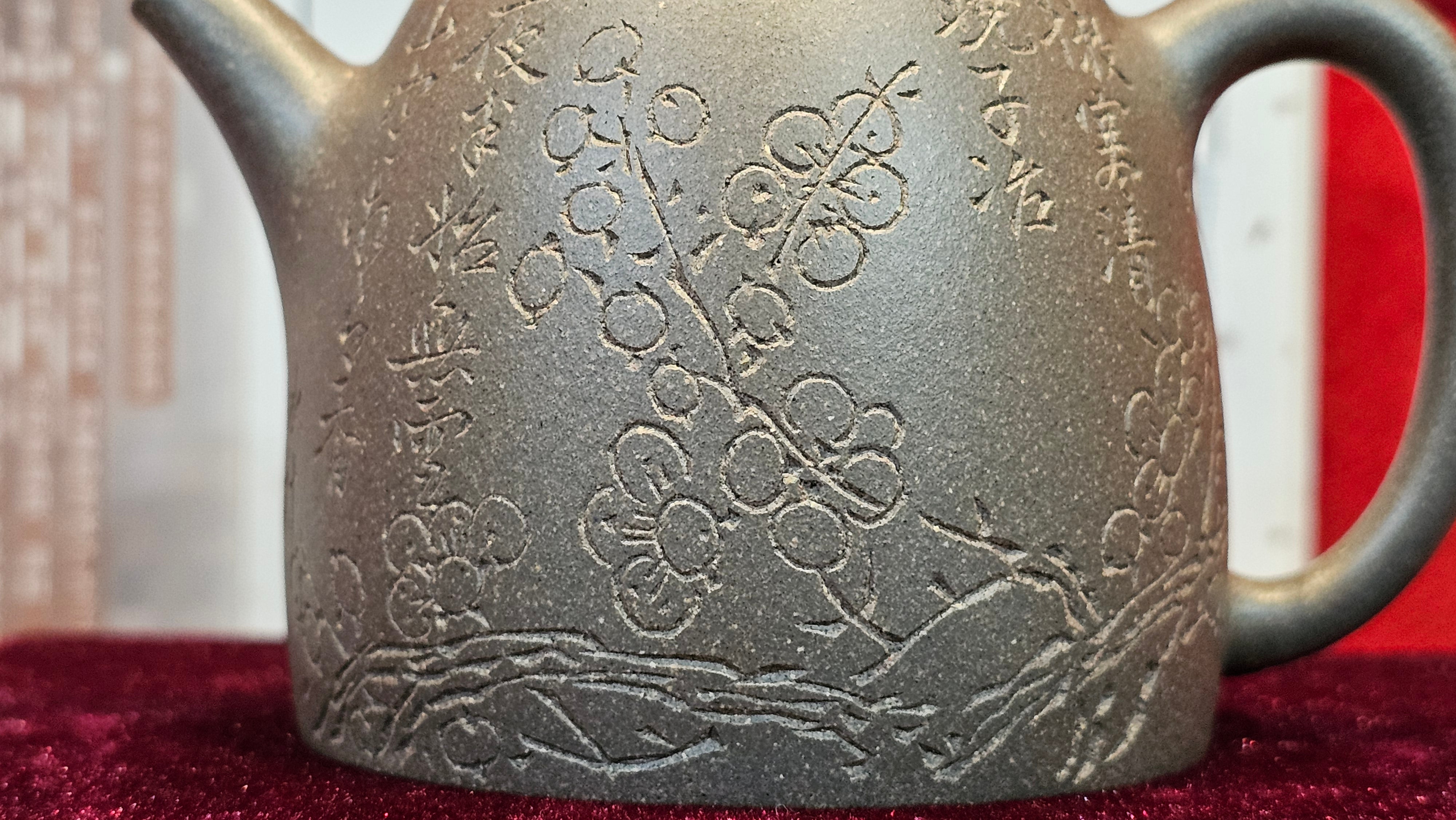 《秦权》"Qin Quan", 155.9ml, by L4 Assoc Master Artist Zhang Ke, Using Our Cao Family's Famous Qing Hui Duan Ni ~ Used and Endorsed by Premier Master Cao An Xiang 紫砂香炉一人曹安祥 ~ Congrats to Kungfu Master Mr J.G.! 1236hrs 31st Oct 2025, New Orleans, LA!