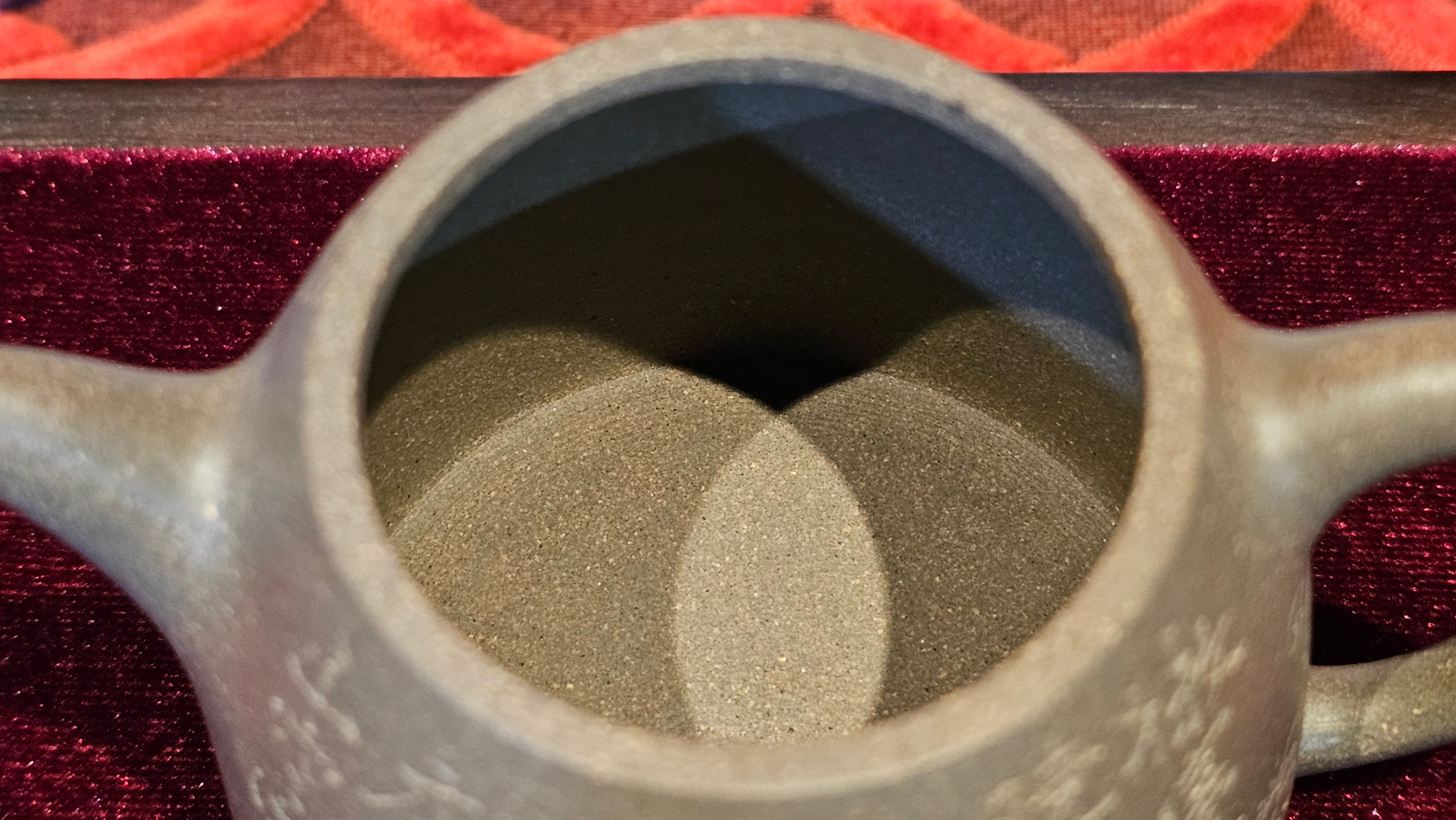 《秦权》"Qin Quan", 155.9ml, by L4 Assoc Master Artist Zhang Ke, Using Our Cao Family's Famous Qing Hui Duan Ni ~ Used and Endorsed by Premier Master Cao An Xiang 紫砂香炉一人曹安祥 ~ Congrats to Kungfu Master Mr J.G.! 1236hrs 31st Oct 2025, New Orleans, LA!