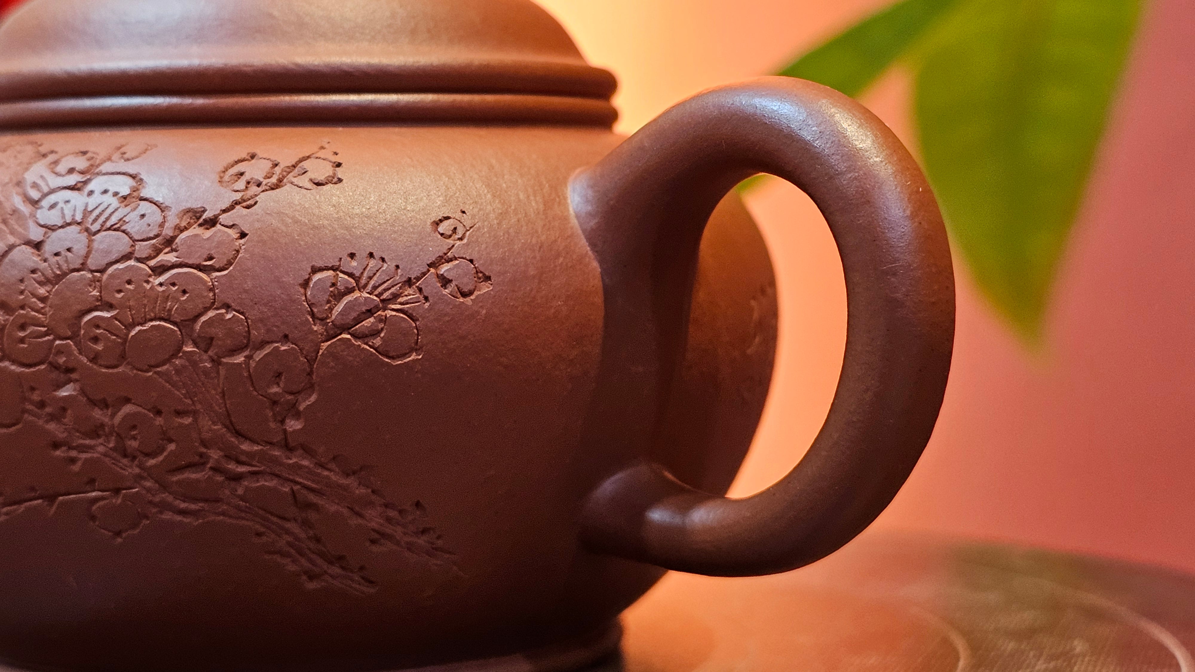 Shui Ping 水平, 150.5ml, Xiao Mei Yao Zhu Ni 小煤窑朱泥, by our Craftsman Chen Yue Fei 陈跃飞, Plum Blossoms Engraving by Craftsman Yi De Shu 一德书 ~!Congratulations to Mr A.C.! 1000hrs 7th Nov 2025, Seattle! WA!