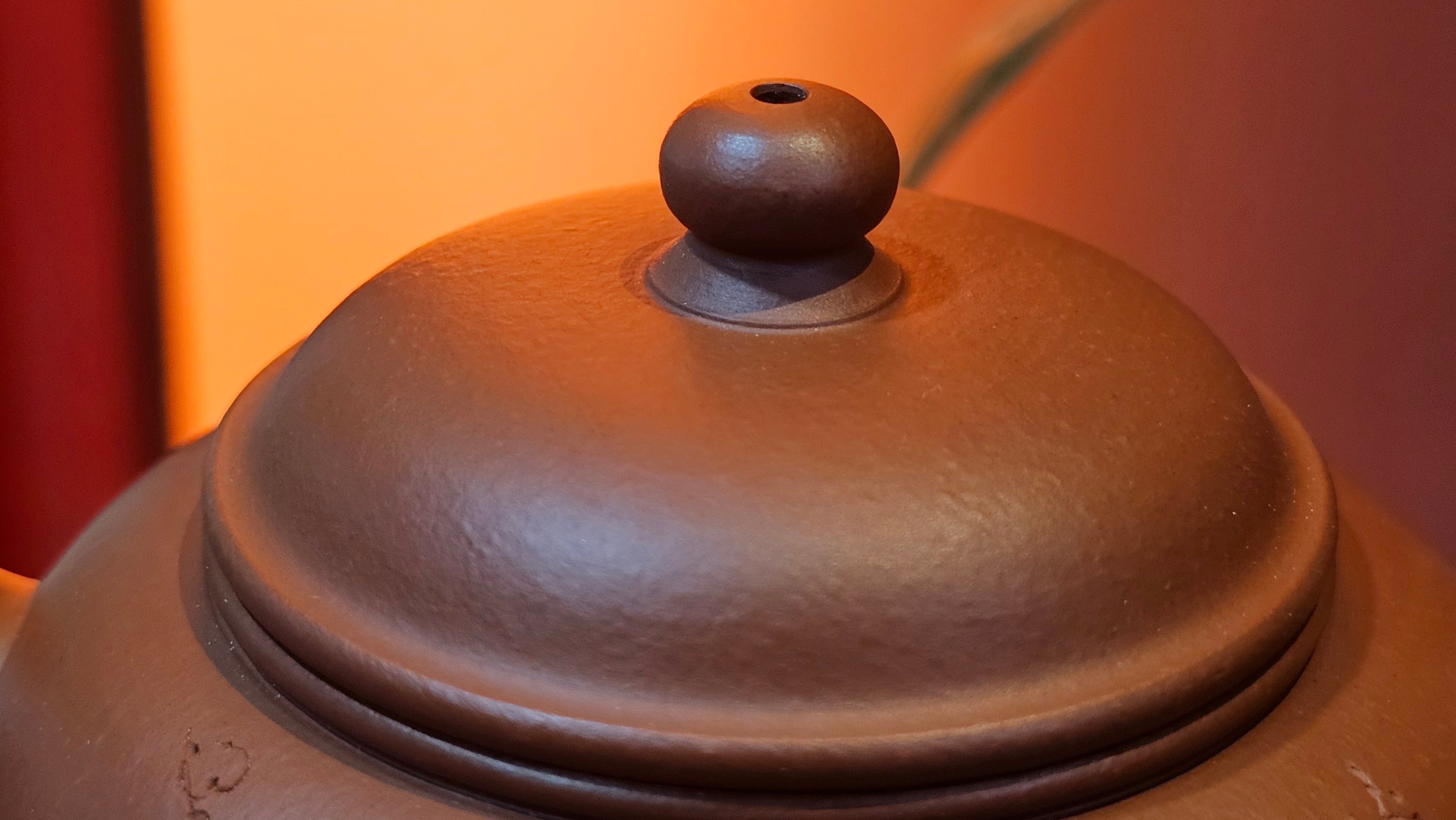 Shui Ping 水平, 150.5ml, Xiao Mei Yao Zhu Ni 小煤窑朱泥, by our Craftsman Chen Yue Fei 陈跃飞, Plum Blossoms Engraving by Craftsman Yi De Shu 一德书 ~!Congratulations to Mr A.C.! 1000hrs 7th Nov 2025, Seattle! WA!