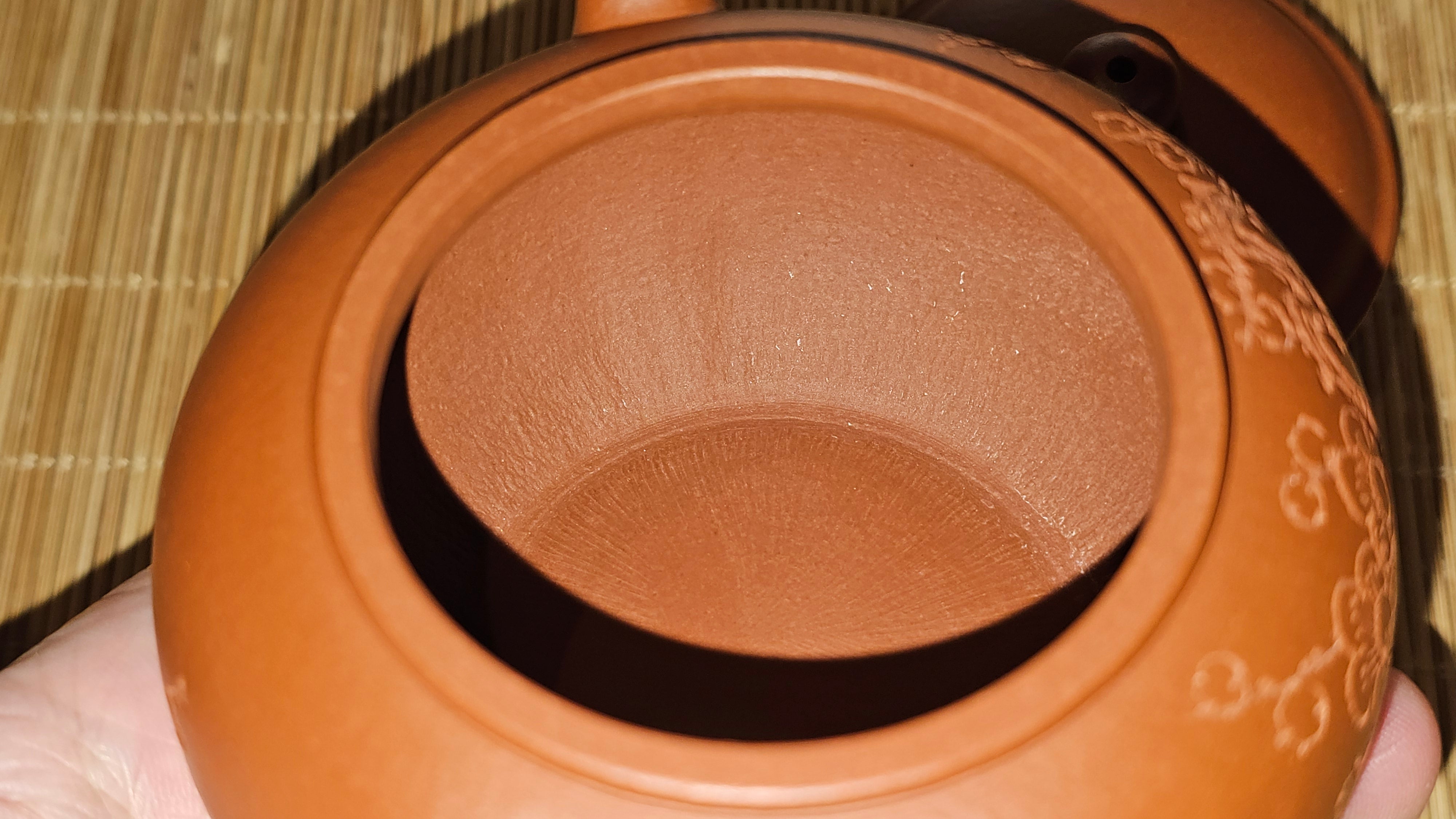 Shui Ping 水平, 150.5ml, Xiao Mei Yao Zhu Ni 小煤窑朱泥, by our Craftsman Chen Yue Fei 陈跃飞, Plum Blossoms Engraving by Craftsman Yi De Shu 一德书 ~!Congratulations to Mr A.C.! 1000hrs 7th Nov 2025, Seattle! WA!