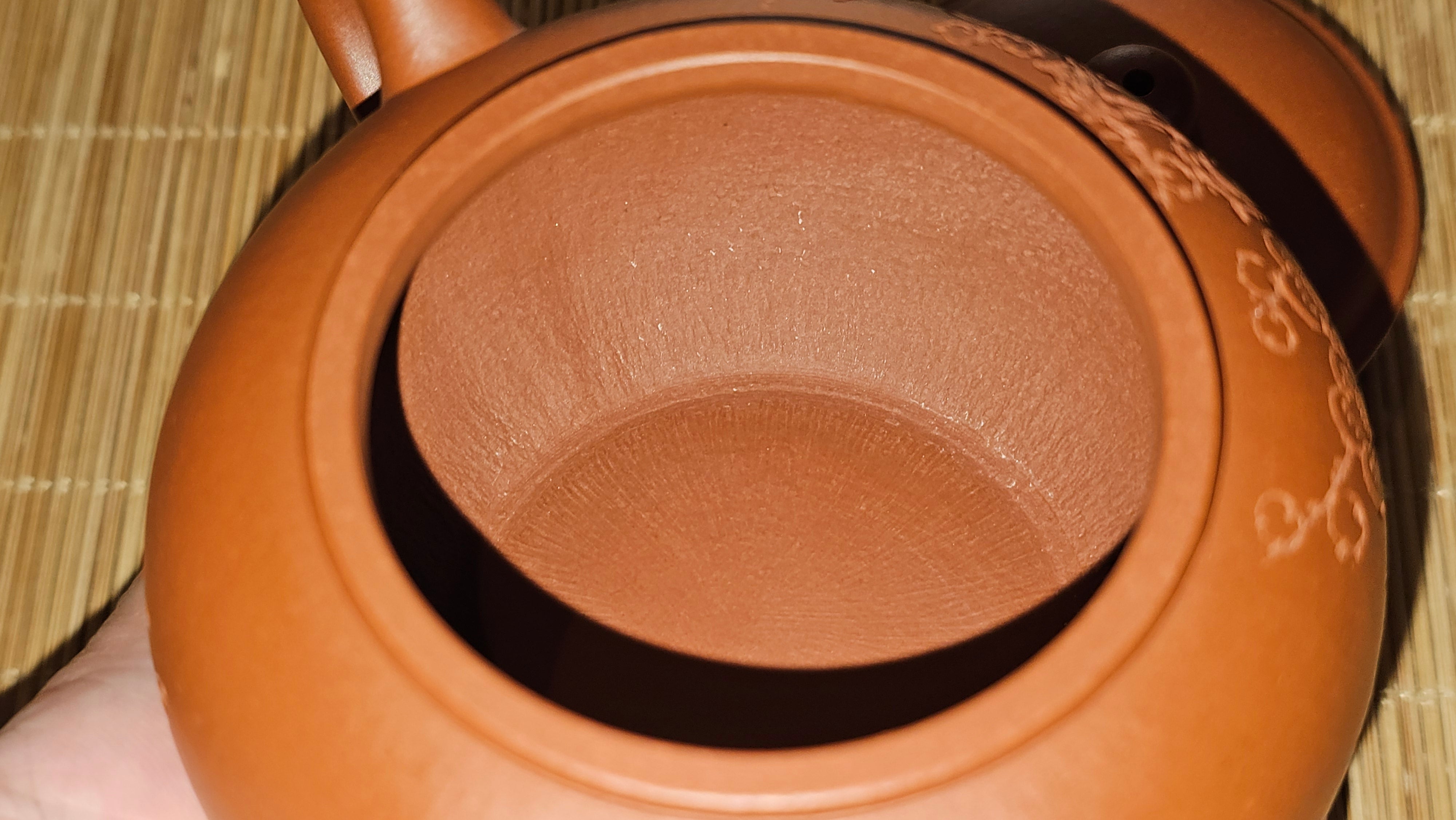 Shui Ping 水平, 150.5ml, Xiao Mei Yao Zhu Ni 小煤窑朱泥, by our Craftsman Chen Yue Fei 陈跃飞, Plum Blossoms Engraving by Craftsman Yi De Shu 一德书 ~!Congratulations to Mr A.C.! 1000hrs 7th Nov 2025, Seattle! WA!