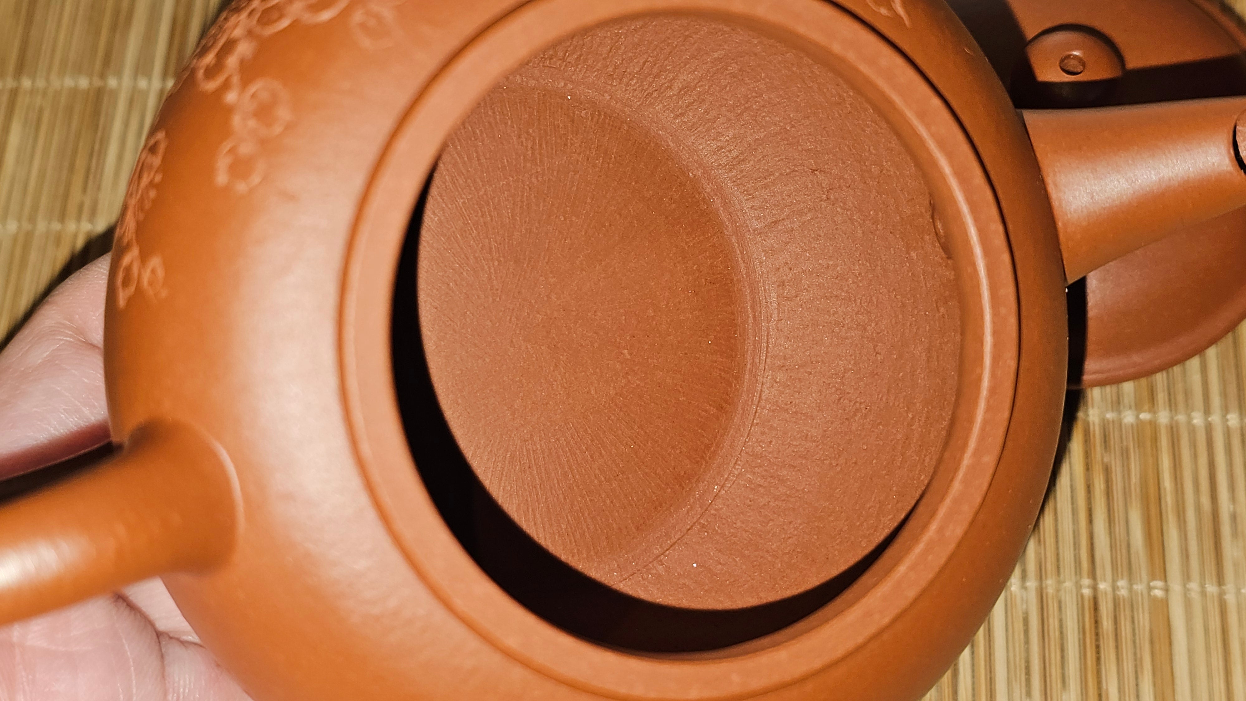 Shui Ping 水平, 150.5ml, Xiao Mei Yao Zhu Ni 小煤窑朱泥, by our Craftsman Chen Yue Fei 陈跃飞, Plum Blossoms Engraving by Craftsman Yi De Shu 一德书 ~!Congratulations to Mr A.C.! 1000hrs 7th Nov 2025, Seattle! WA!