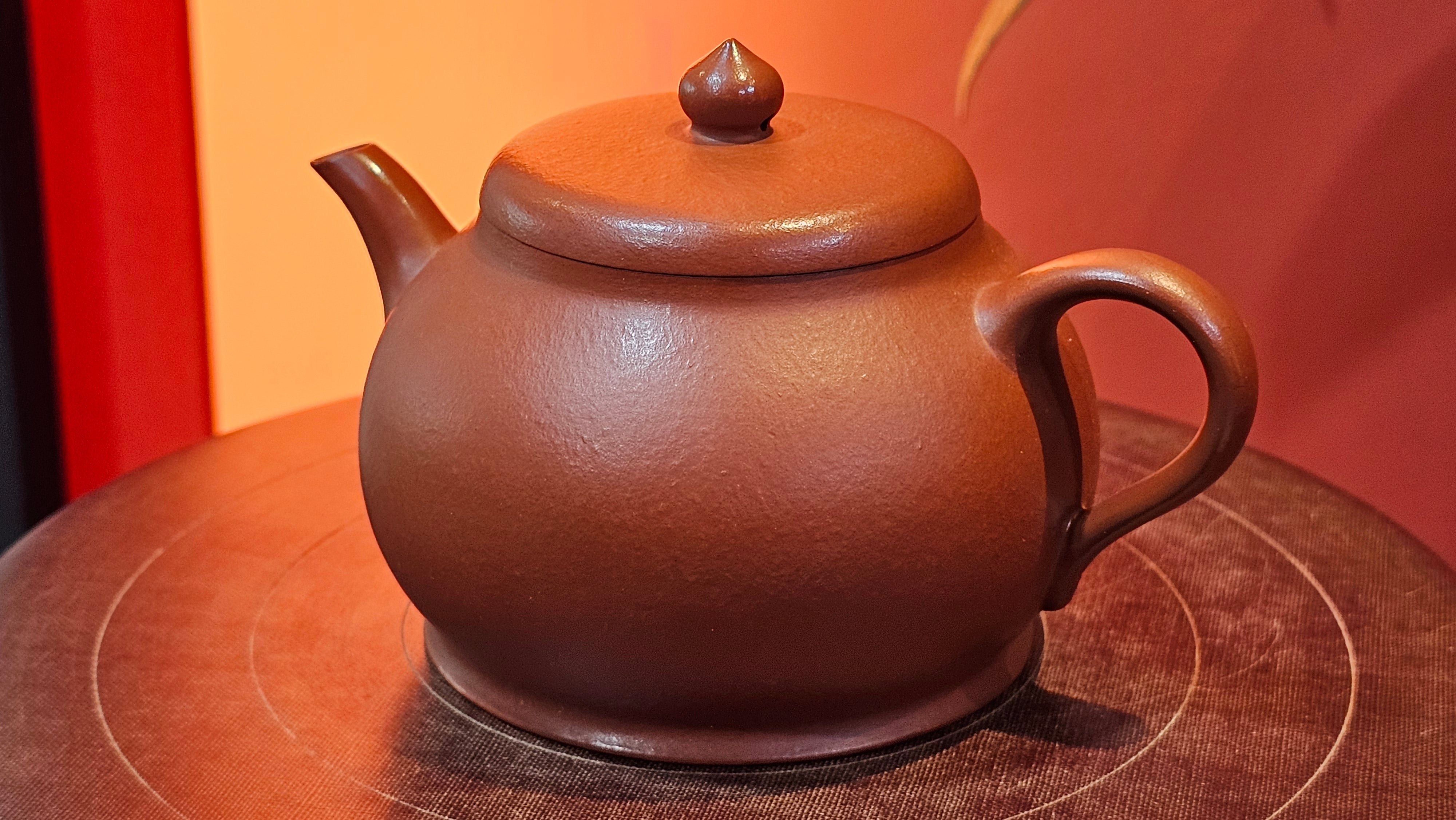 Yi Pin Hu, 178.5ml, Xiao Mei Yao Zhu Ni 小煤窑朱泥,  by Craftsman Chen Yue Fei 陈跃飞 ~!Congratulations to Ms M.P.! 2126hrs 1st Dec 2025, West Palm Beach! FL!