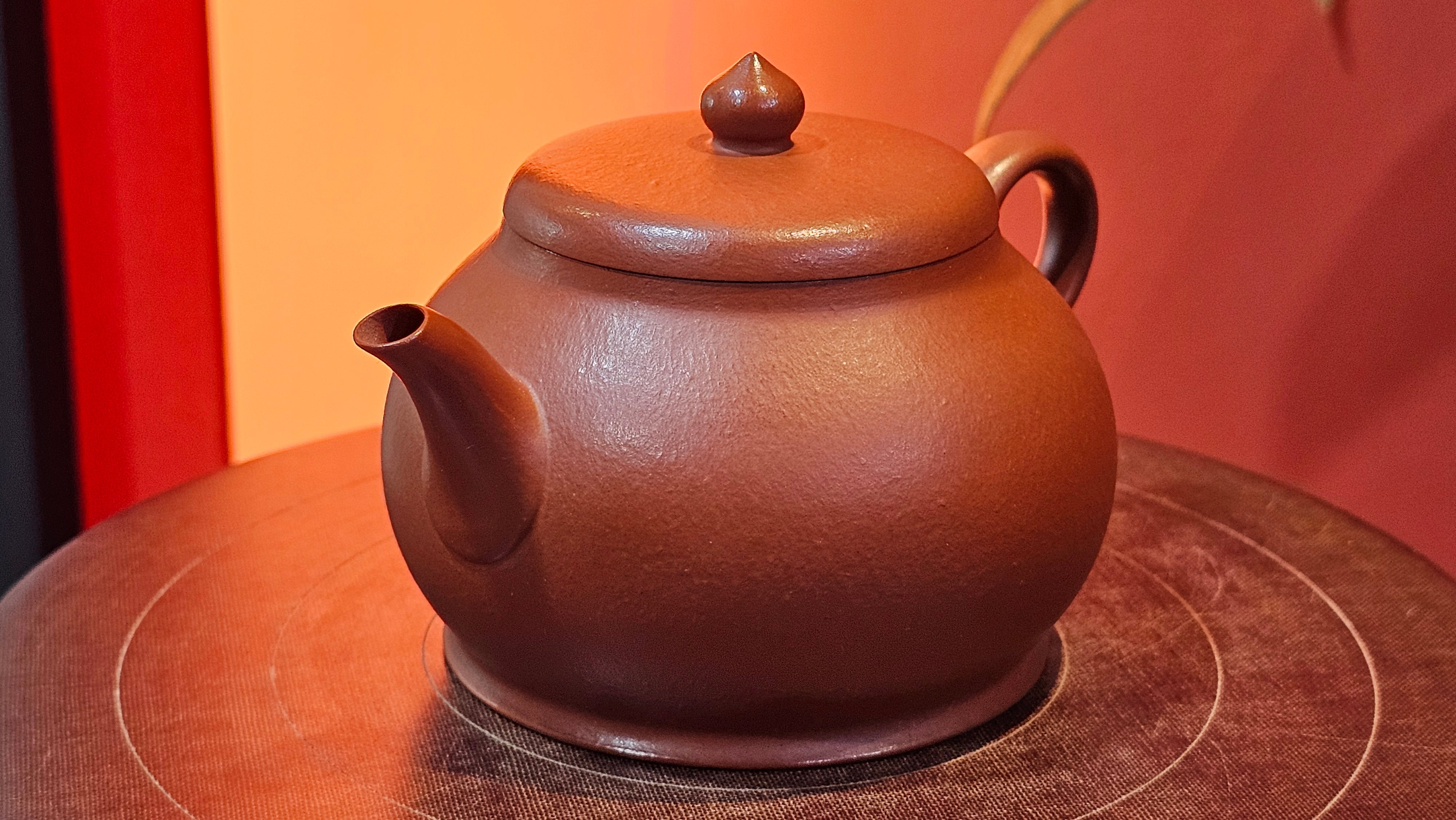 Yi Pin Hu, 178.5ml, Xiao Mei Yao Zhu Ni 小煤窑朱泥,  by Craftsman Chen Yue Fei 陈跃飞 ~!Congratulations to Ms M.P.! 2126hrs 1st Dec 2025, West Palm Beach! FL!