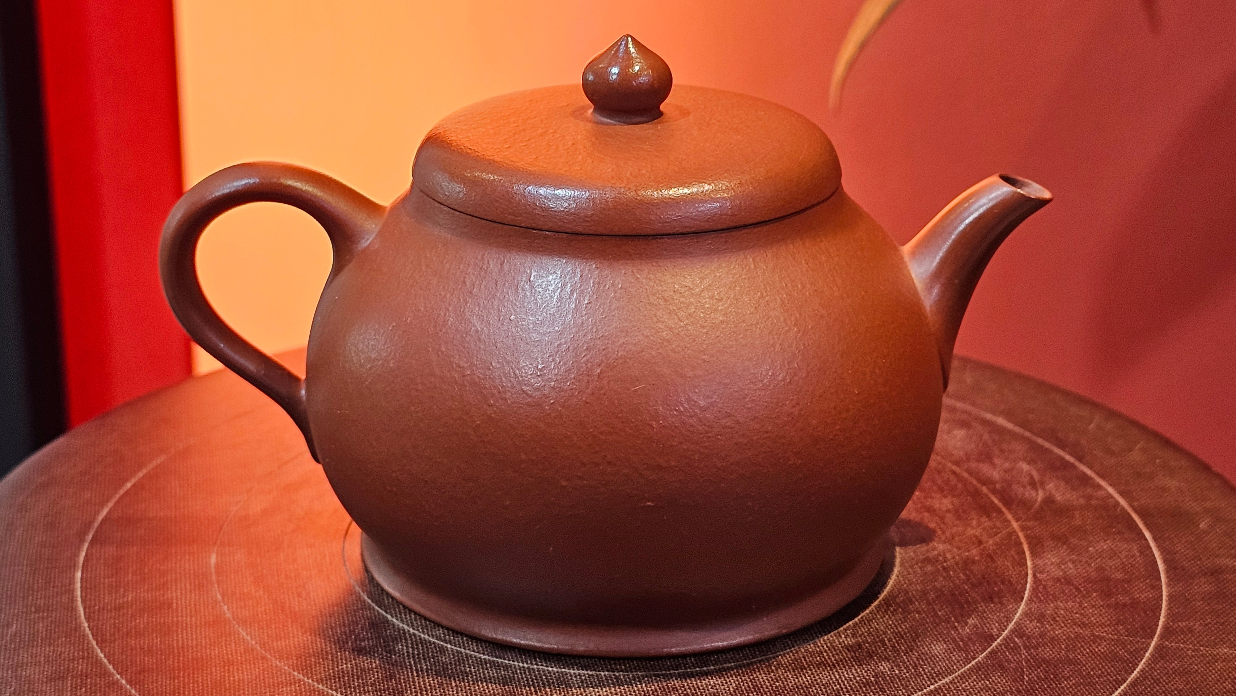 Yi Pin Hu, 178.5ml, Xiao Mei Yao Zhu Ni 小煤窑朱泥,  by Craftsman Chen Yue Fei 陈跃飞 ~!Congratulations to Ms M.P.! 2126hrs 1st Dec 2025, West Palm Beach! FL!