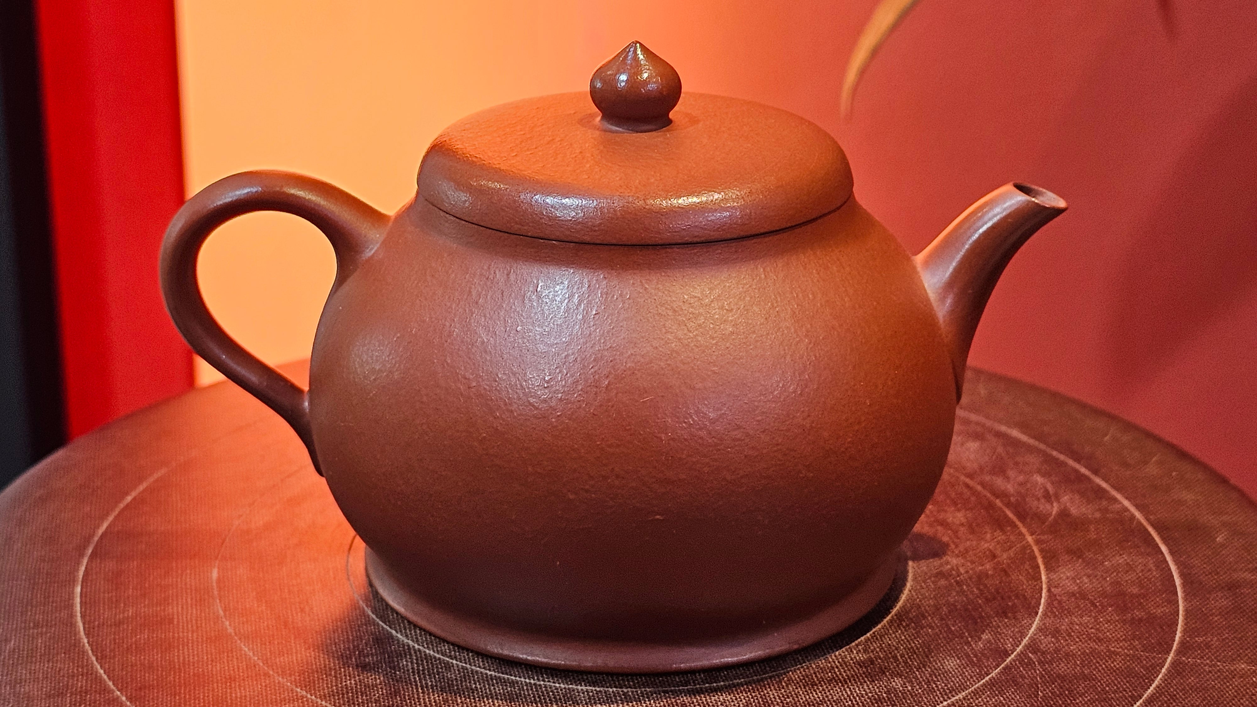 Yi Pin Hu, 178.5ml, Xiao Mei Yao Zhu Ni 小煤窑朱泥,  by Craftsman Chen Yue Fei 陈跃飞 ~!Congratulations to Ms M.P.! 2126hrs 1st Dec 2025, West Palm Beach! FL!