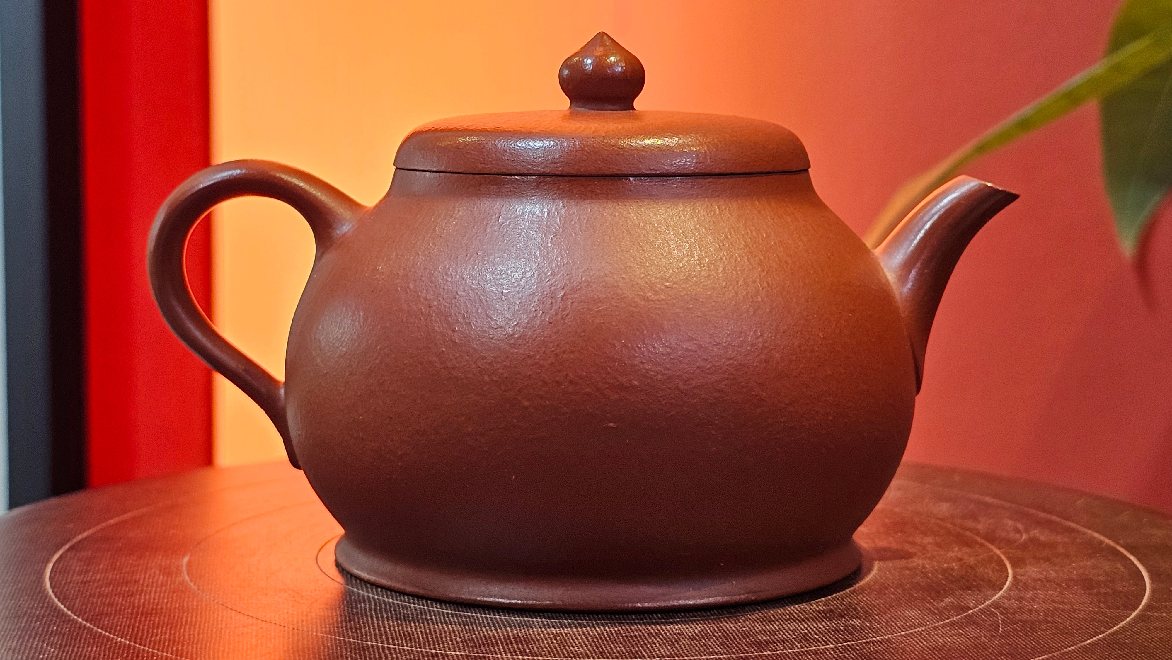 Yi Pin Hu, 178.5ml, Xiao Mei Yao Zhu Ni 小煤窑朱泥,  by Craftsman Chen Yue Fei 陈跃飞 ~!Congratulations to Ms M.P.! 2126hrs 1st Dec 2025, West Palm Beach! FL!