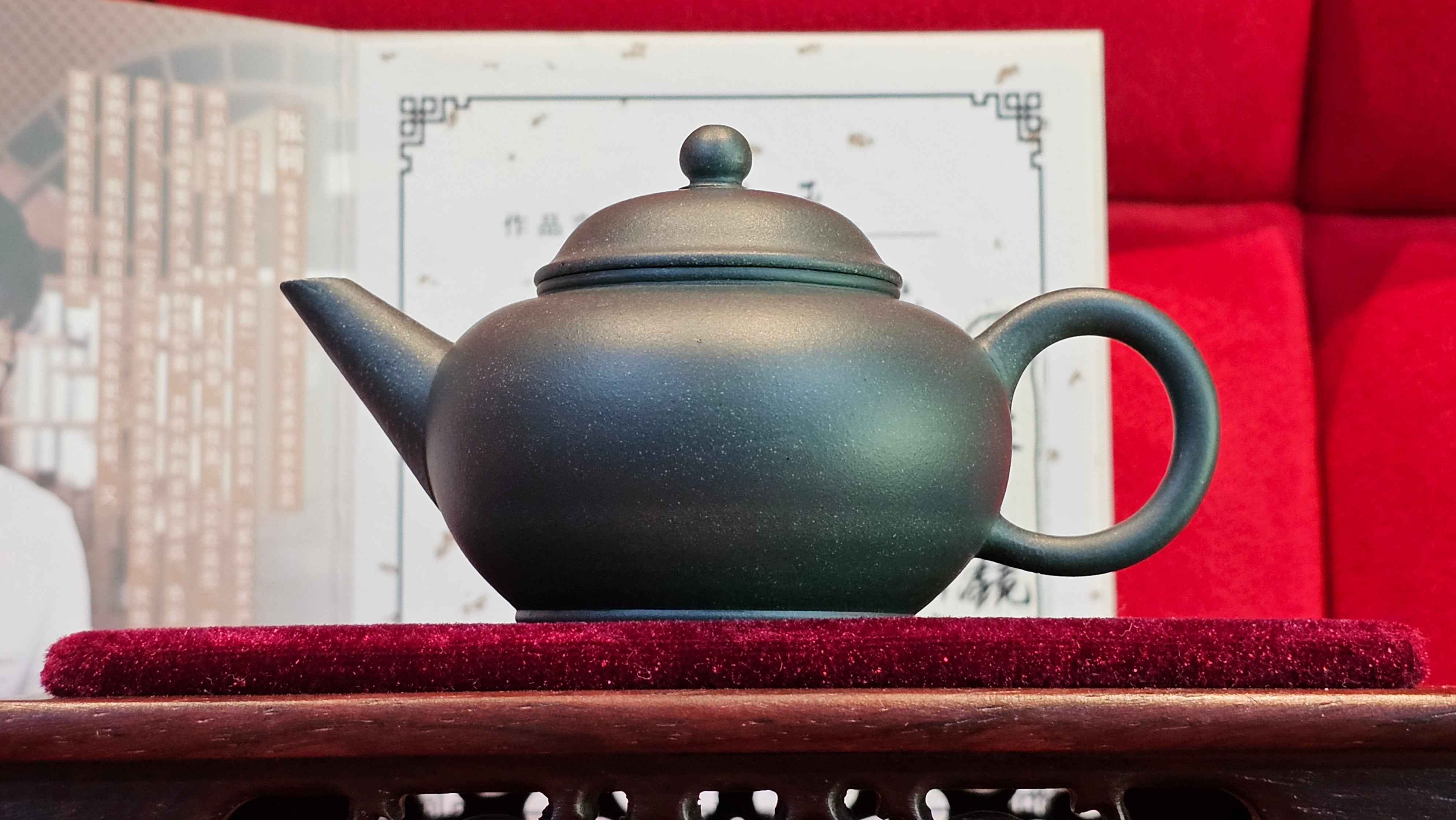 《薄胎水平》"Thin-Walled Construct ~ Shui Ping", 98.5ml!, by L4 Assoc Master Artist Zhang Ke, Using Our Cao Family's Cherished Min Guo Lü Ni, Endorsed by Premier Master Cao An Xiang. 4th Frame: FLOATING illustration VIDEO!~Congrats to Mr W.W.!