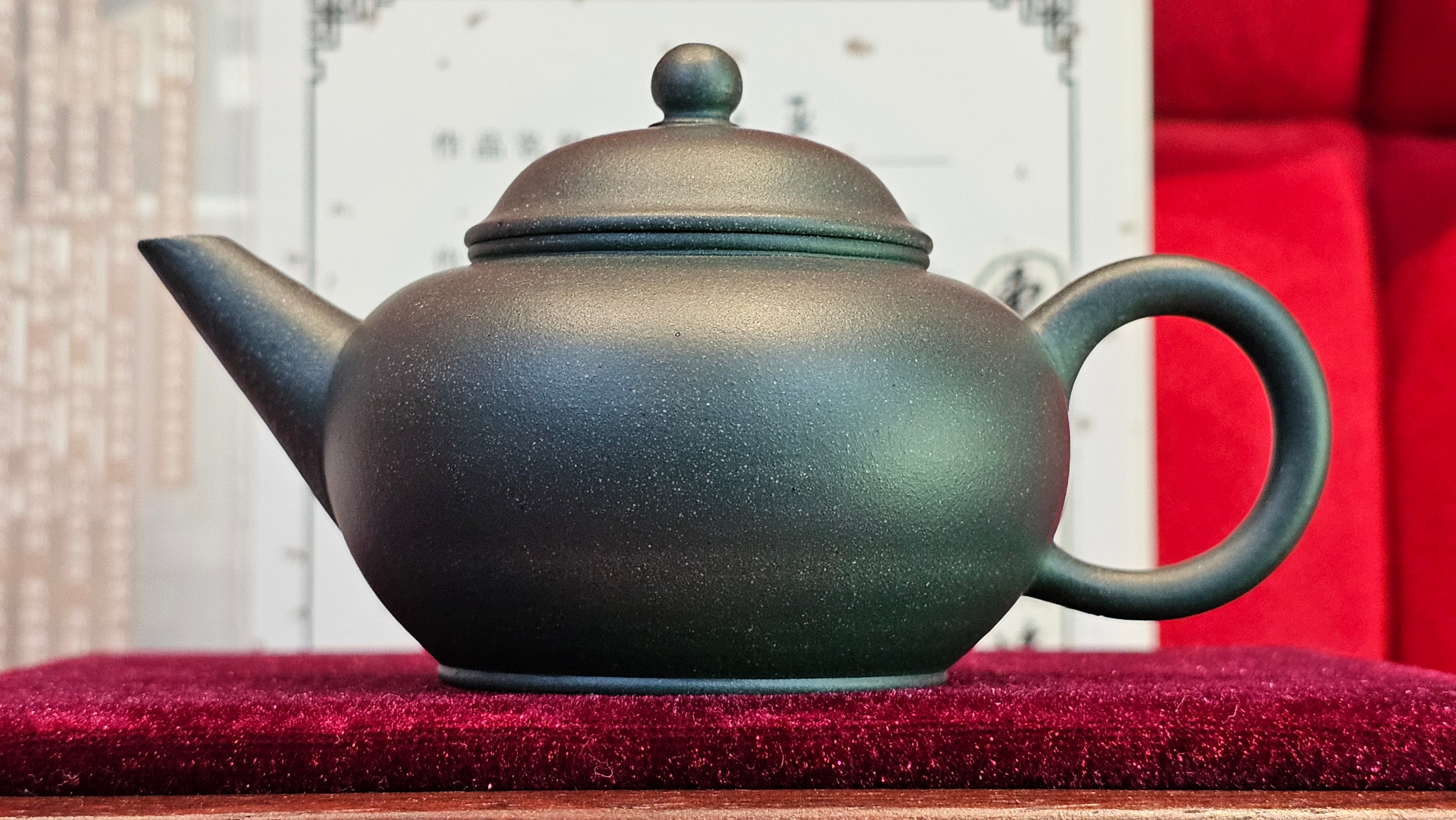 《薄胎水平》"Thin-Walled Construct ~ Shui Ping", 98.5ml!, by L4 Assoc Master Artist Zhang Ke, Using Our Cao Family's Cherished Min Guo Lü Ni, Endorsed by Premier Master Cao An Xiang. 4th Frame: FLOATING illustration VIDEO!~Congrats to Mr W.W.!