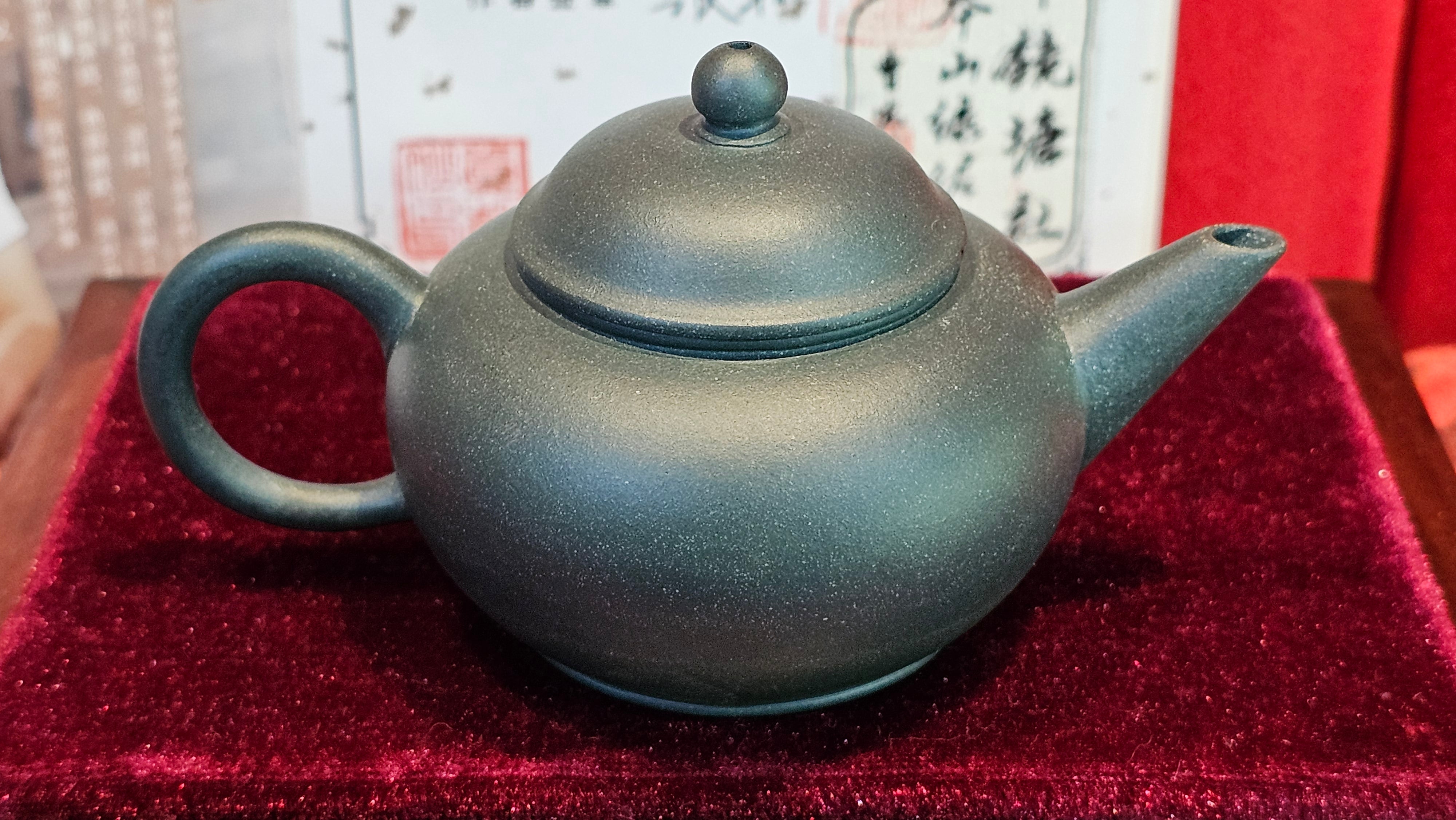 《薄胎水平》"Thin-Walled Construct ~ Shui Ping", 98.5ml!, by L4 Assoc Master Artist Zhang Ke, Using Our Cao Family's Cherished Min Guo Lü Ni, Endorsed by Premier Master Cao An Xiang. 4th Frame: FLOATING illustration VIDEO!~Congrats to Mr W.W.!