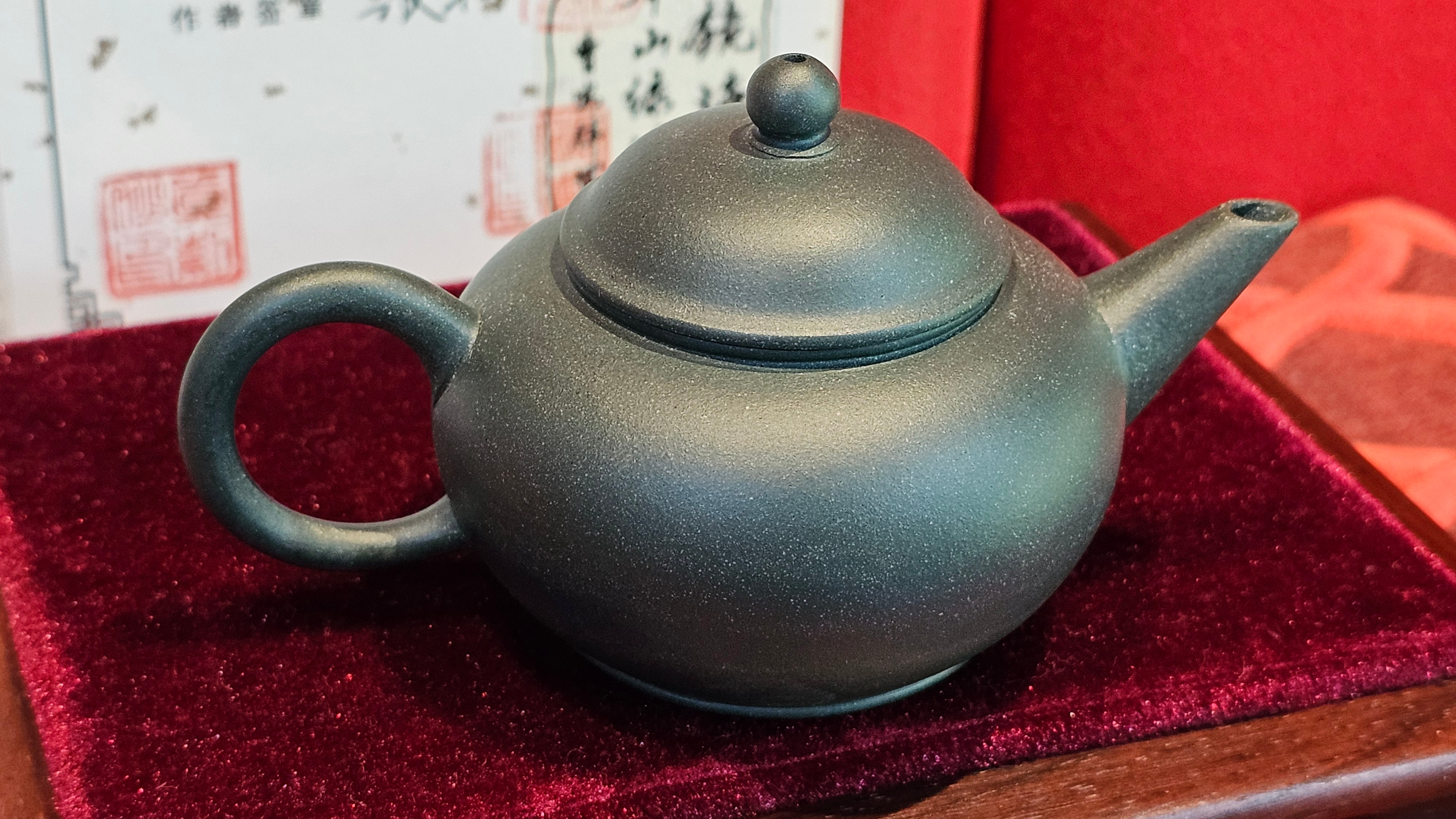 《薄胎水平》"Thin-Walled Construct ~ Shui Ping", 98.5ml!, by L4 Assoc Master Artist Zhang Ke, Using Our Cao Family's Cherished Min Guo Lü Ni, Endorsed by Premier Master Cao An Xiang. 4th Frame: FLOATING illustration VIDEO!~Congrats to Mr W.W.!