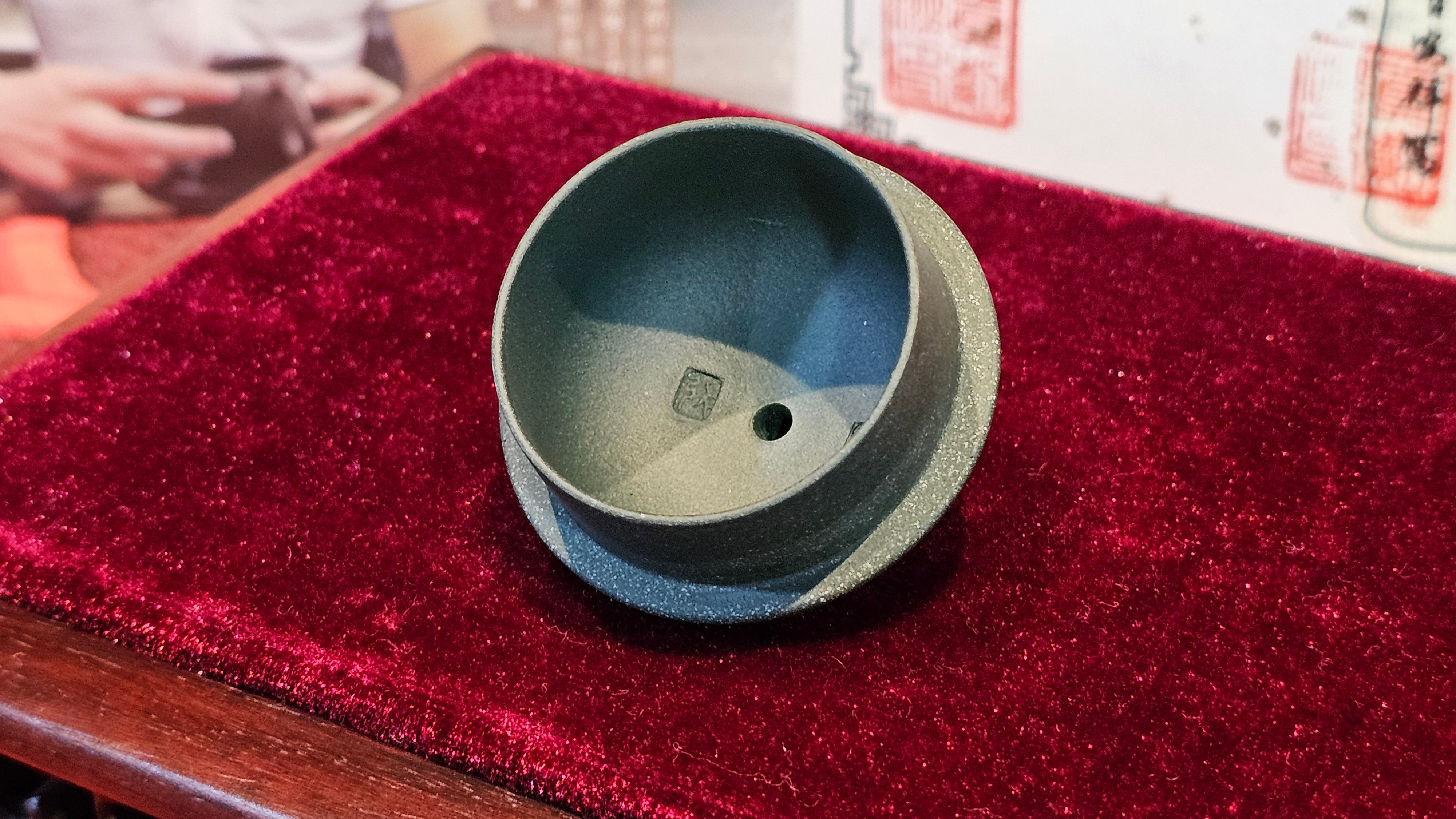 《薄胎水平》"Thin-Walled Construct ~ Shui Ping", 98.5ml!, by L4 Assoc Master Artist Zhang Ke, Using Our Cao Family's Cherished Min Guo Lü Ni, Endorsed by Premier Master Cao An Xiang. 4th Frame: FLOATING illustration VIDEO!~Congrats to Mr W.W.!