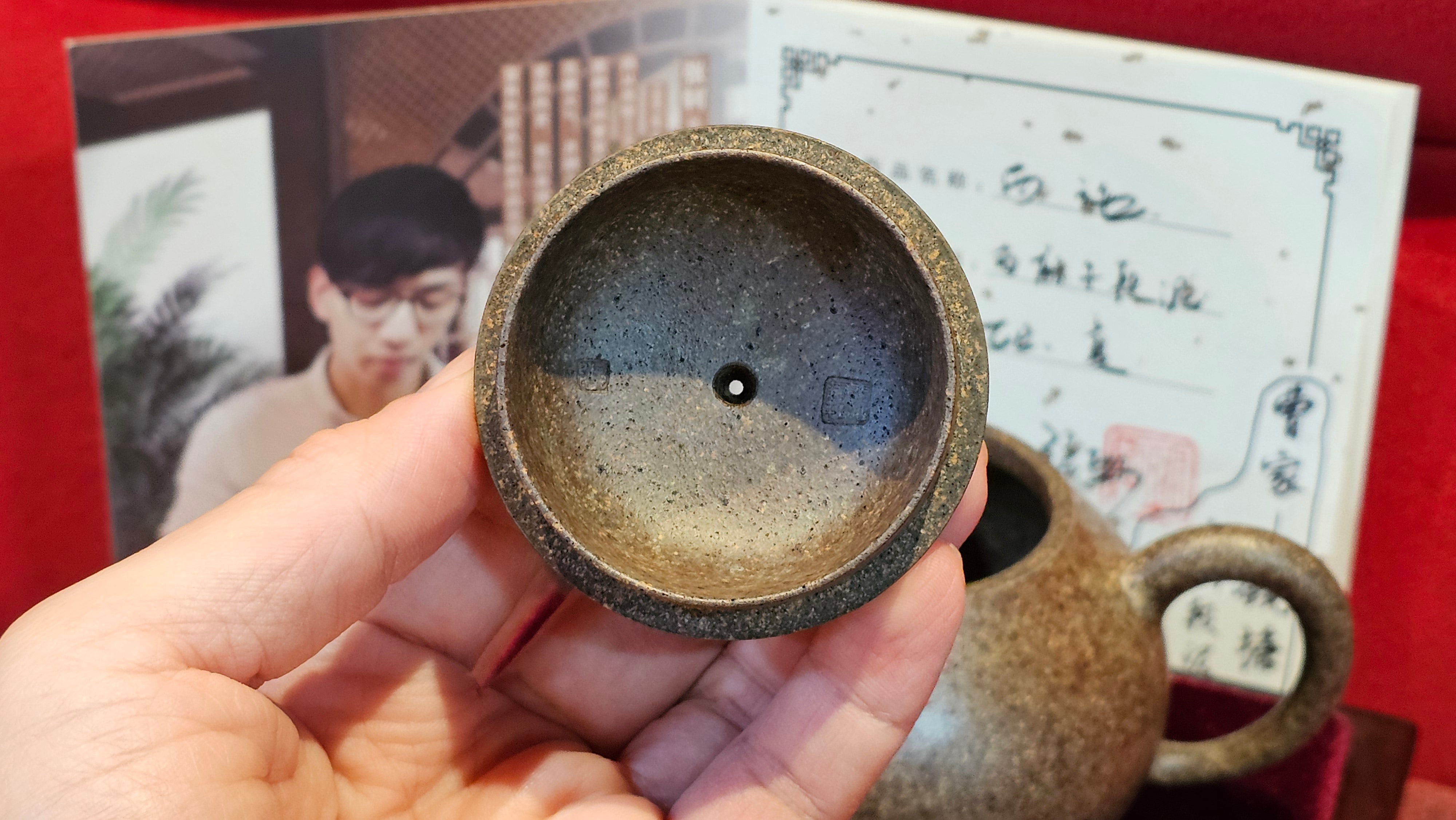 《明式西施》Ming Dynasty Era Style ~ Xi Shi, 265.6ml, Using Our Cao Family's Rare & Cherished Bai Ma Zi 白麻子, Endorsed by Premier Master Cao An Xiang, Crafted by L4 Assoc Master Artist Zhang Ke ~!Congratulations to Mr E.W.! 1251hrs 14th Nov 2025, Berkeley! CA!