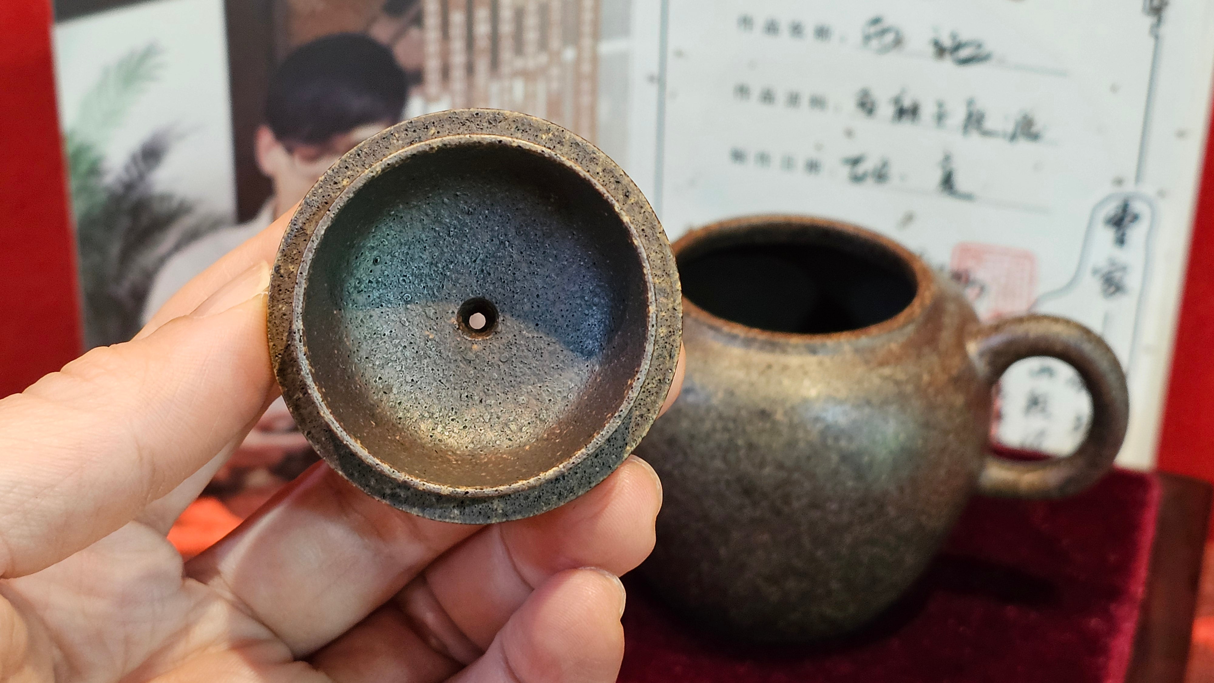 《巨轮珠》Ju Lun Zhu, 171.1ml, Using Our Cao Family's Rare and Cherished Bai Ma Zi 白麻子, Endorsed by Premier Master Cao An Xiang, Crafted by L4 Assoc Master Artist Zhang Ke ~ Congratulations to Mr A.M.R.! 1007hrs 14th Nov 2025, Talent! OR!