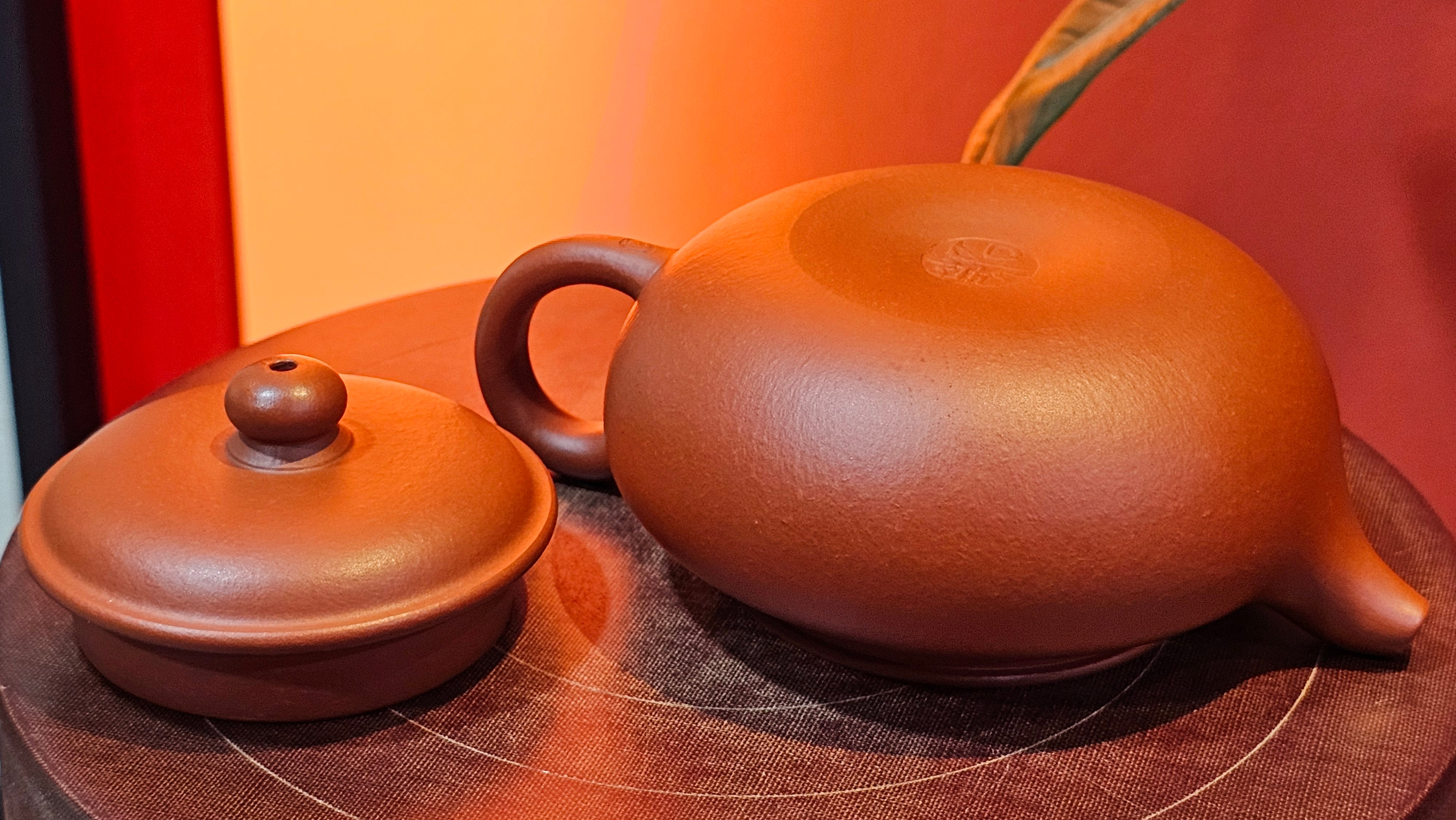 Fang Gu 仿古, 144.6ml, Xiao Mei Yao Zhu Ni 小煤窑朱泥, by Craftsman Shi Yun 石芸 ~ Congratulations!to Mr N.W.! 0159hrs 16th Nov 2025, Seattle! WA!